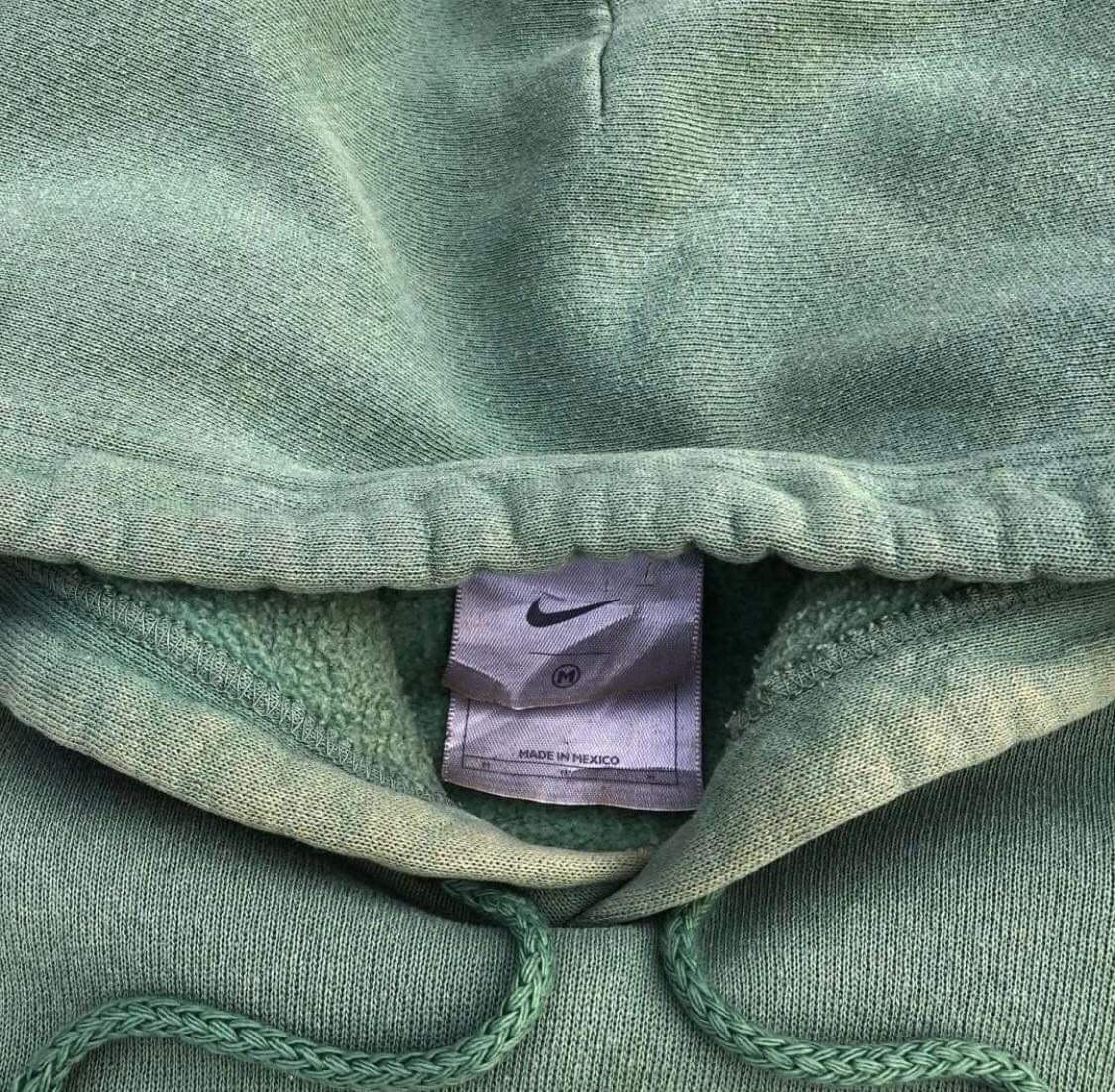 Nike × Vintage VTG CENTER SPELLOUT NIKE HOODIE Size US M / EU 48-50 / 2 - 3 Thumbnail
