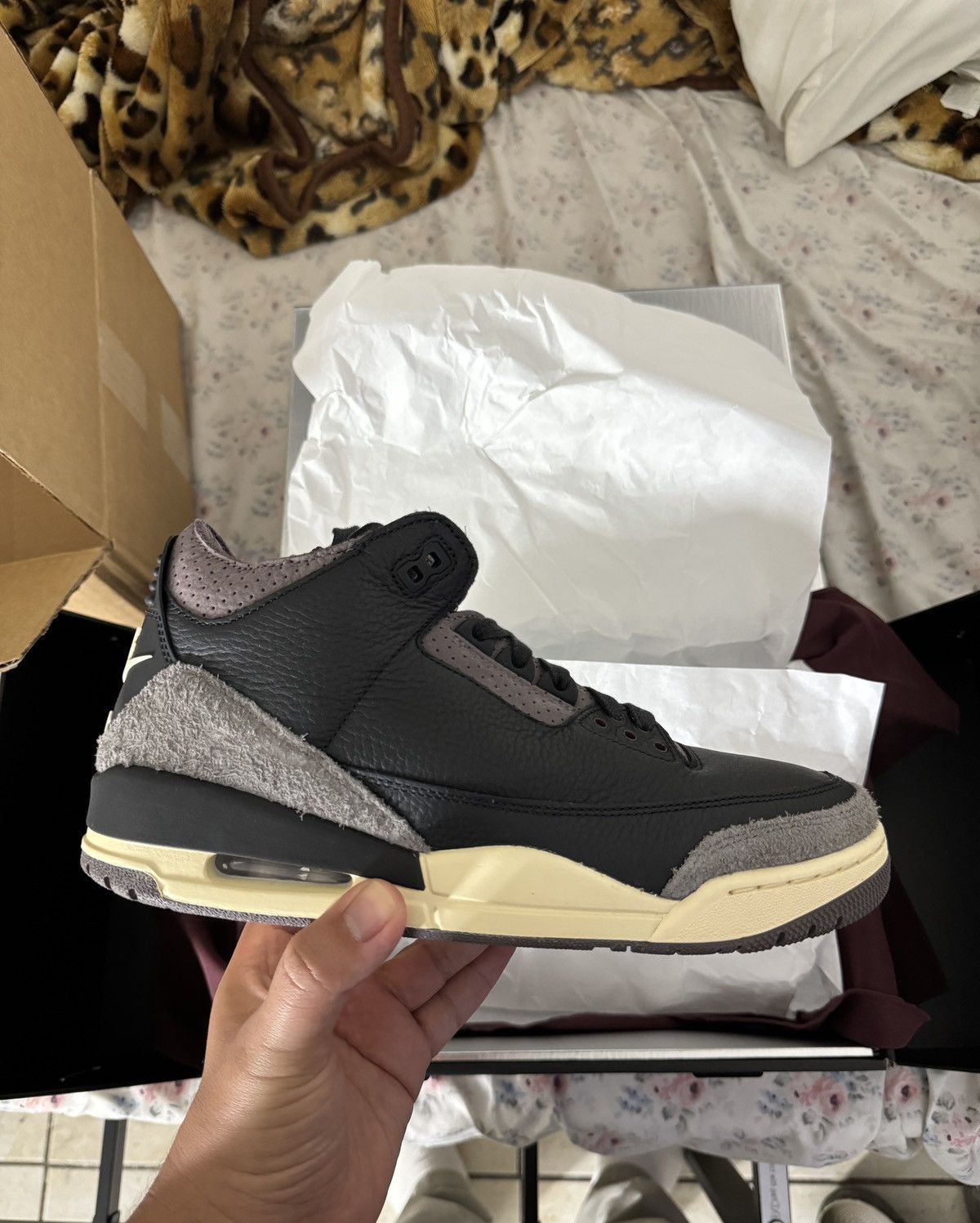 A Ma Maniere × Jordan Brand Nike Air Jordan 3 A Ma Maniere WYWS Size US 9.5 / EU 42-43 - 6 Thumbnail