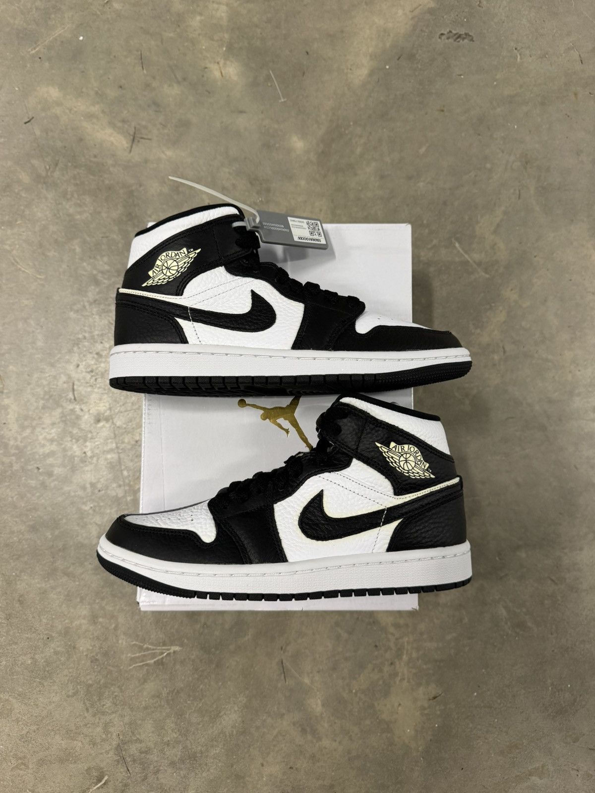 Jordan Brand Jordan 1 Mid SE WMNS Split Homage Size 6.5W Size US 6.5 / IT 36.5 - 2 Thumbnail