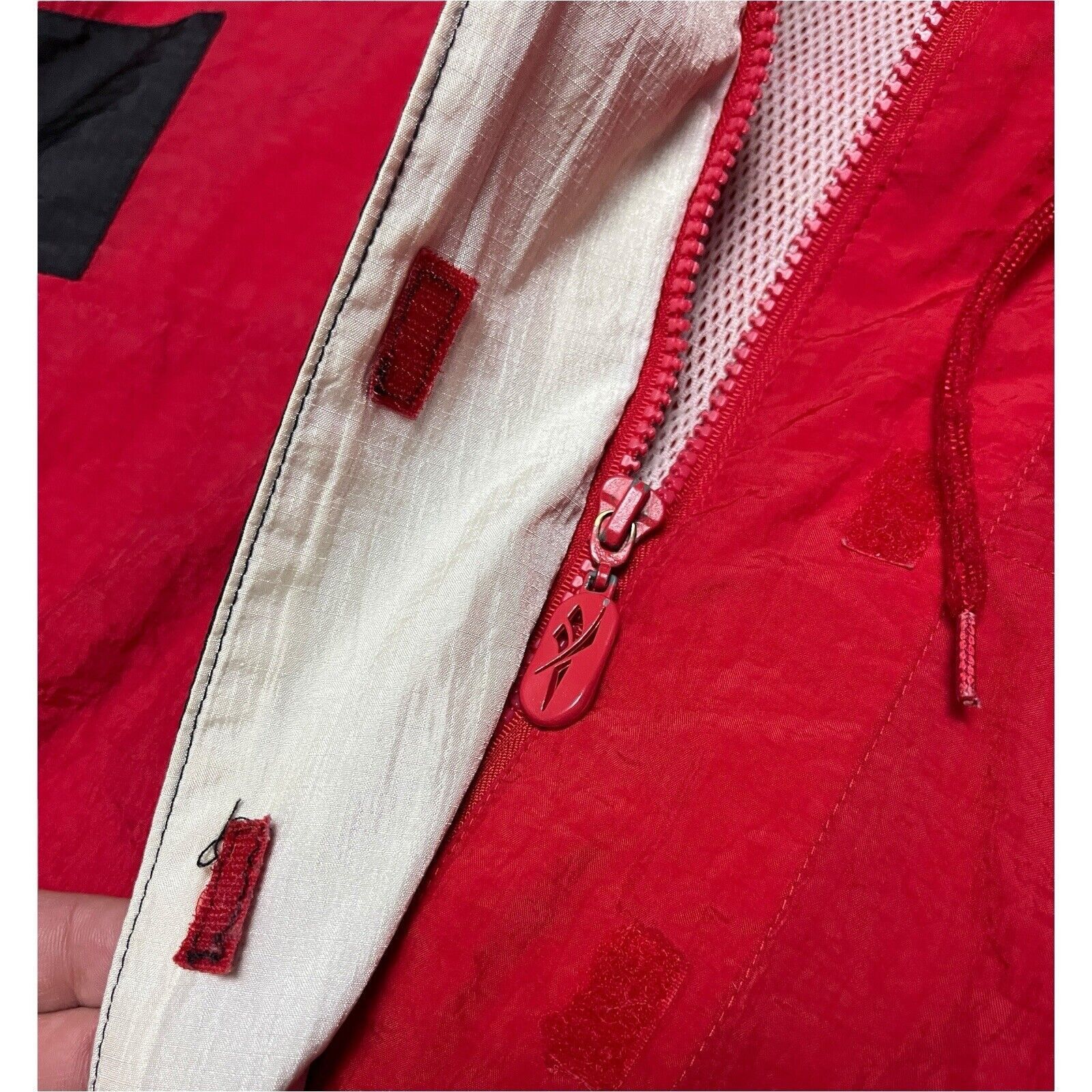 Reebok VINTAGE Y2K Reebok Red Light Windbreaker Streetwear Jacket Size US L / EU 52-54 / 3 - 7 Thumbnail