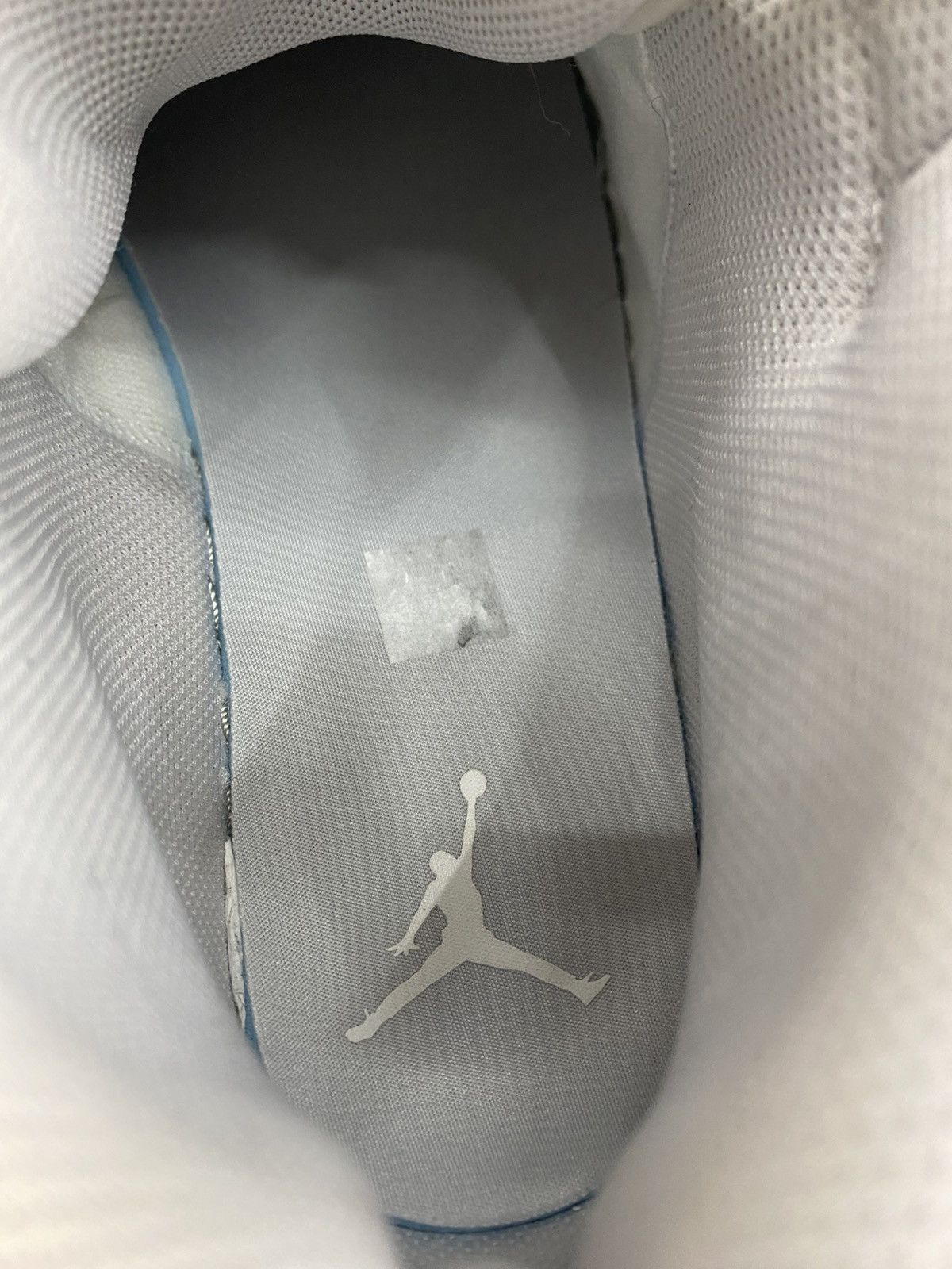Jordan Brand Jordan 1 Mid SE Neutral Gray Sail Size US 10 / EU 43 - 8 Thumbnail