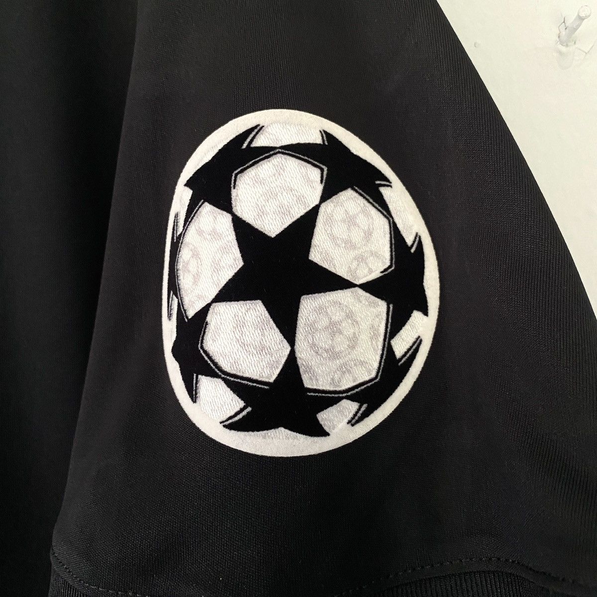Adidas 2019 2020 Juventus Ronaldo Adidas Home UCL Kit Soccer Jersey Size US L / EU 52-54 / 3 - 5 Thumbnail