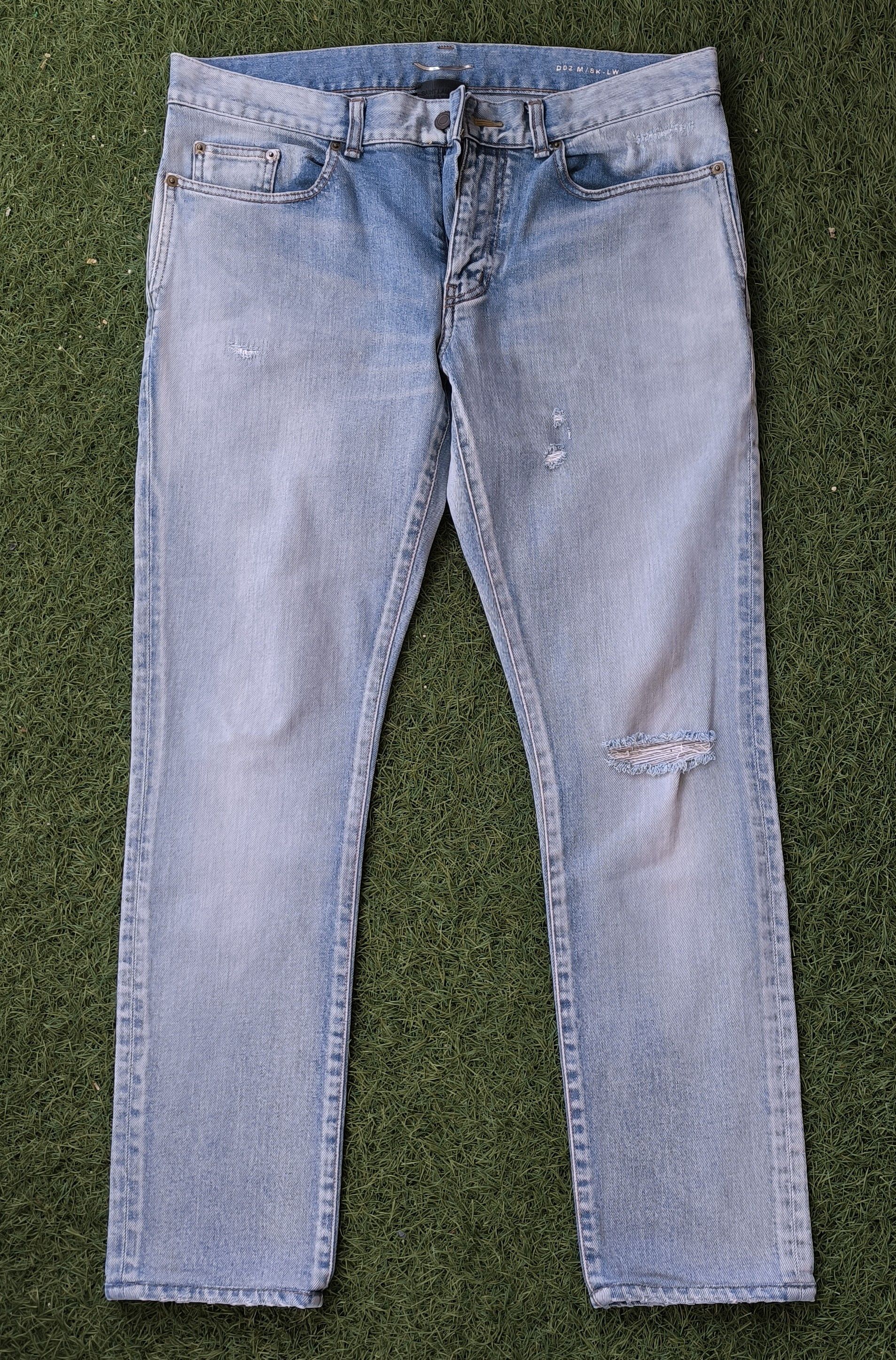 Saint Laurent Paris Saint Laurent Light Wash Distressed Jeans Made in Japan Size US 32 / EU 48 - 1 Thumbnail