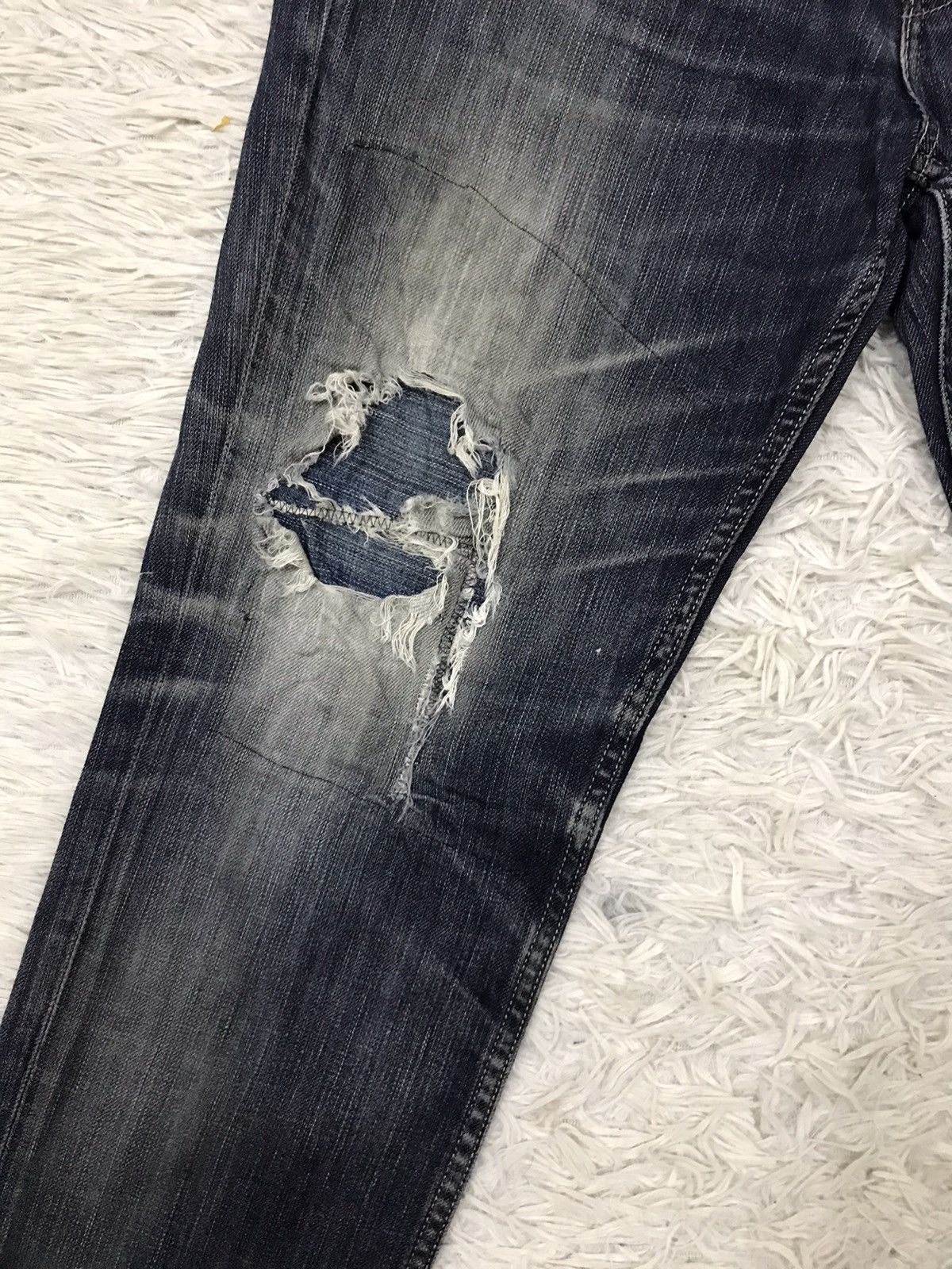 Levi's Vintage Clothing Vintage Levis Slim Tapered Distressed Denim Jeans Size US 31 - 5 Thumbnail