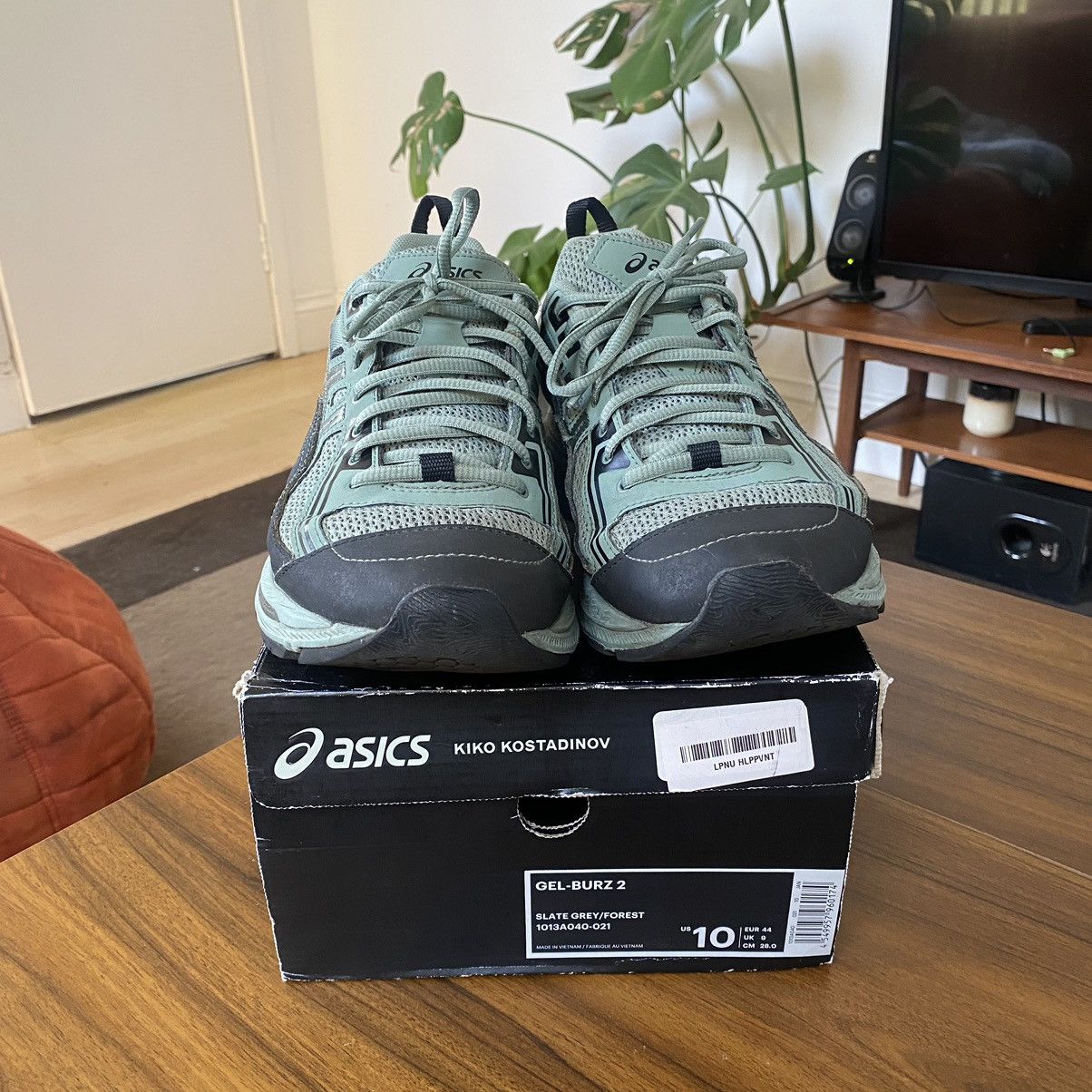 asics gel burz 2
