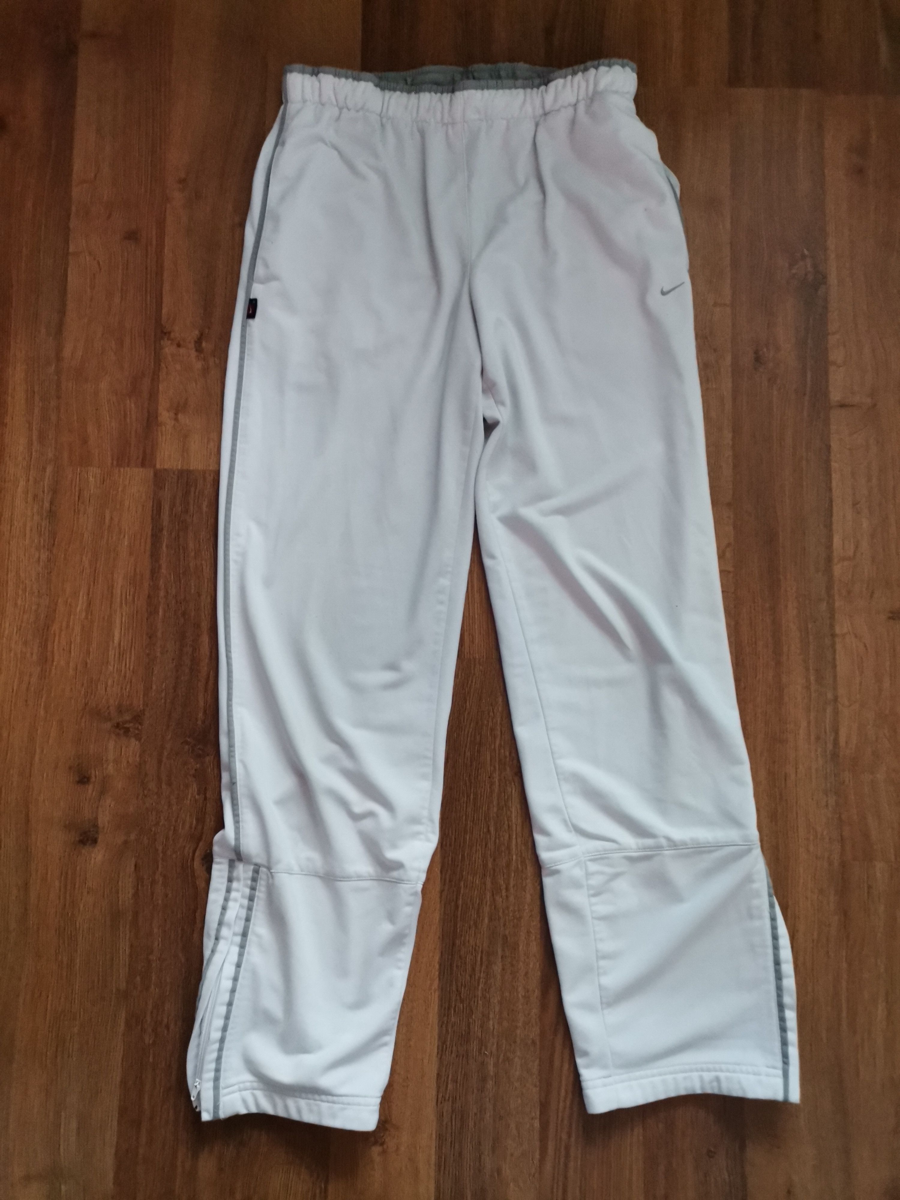 Nike Vintage Nike Trackpants Size US 30 / EU 46 - 1 Thumbnail