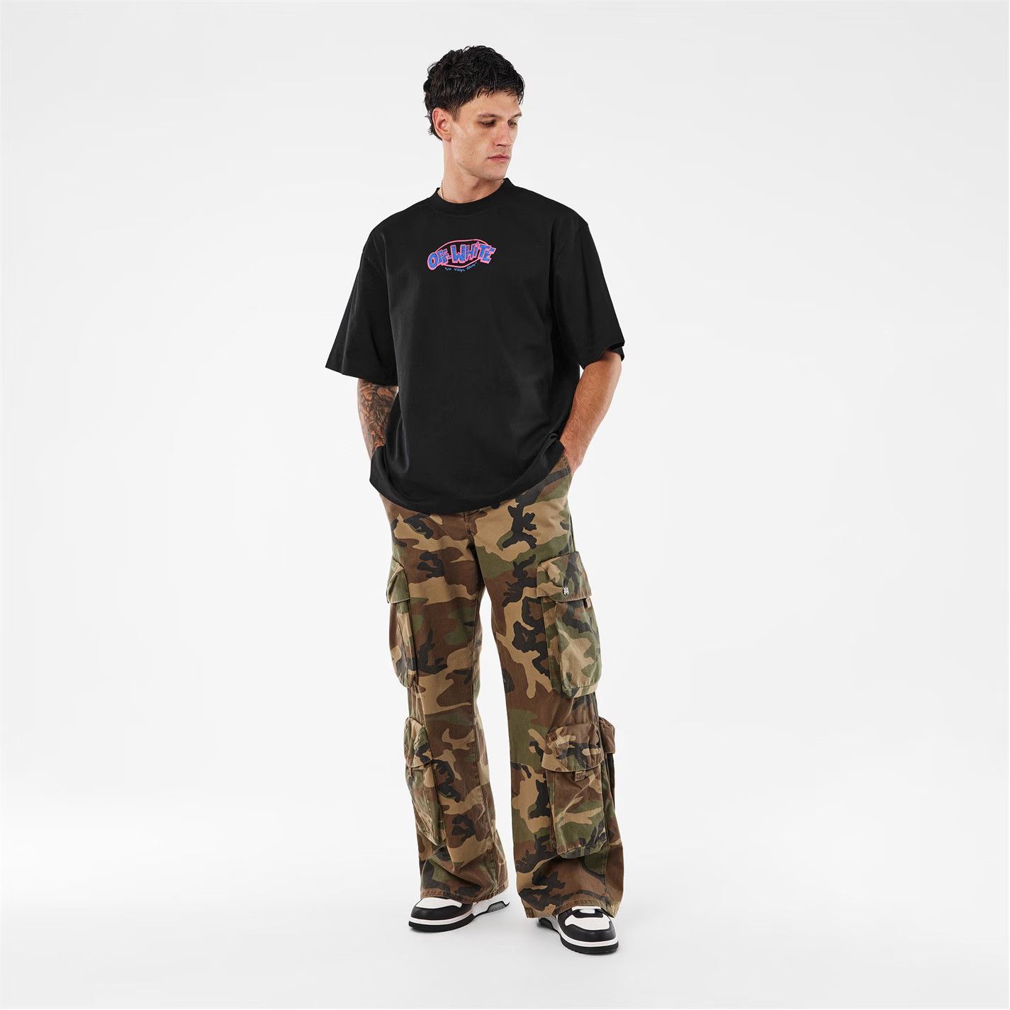 Off-White o1g2r1mq0226 Arrow Short-Sleeve T-Shirt In Black Size US XS / EU 42 / 0 - 6 Thumbnail