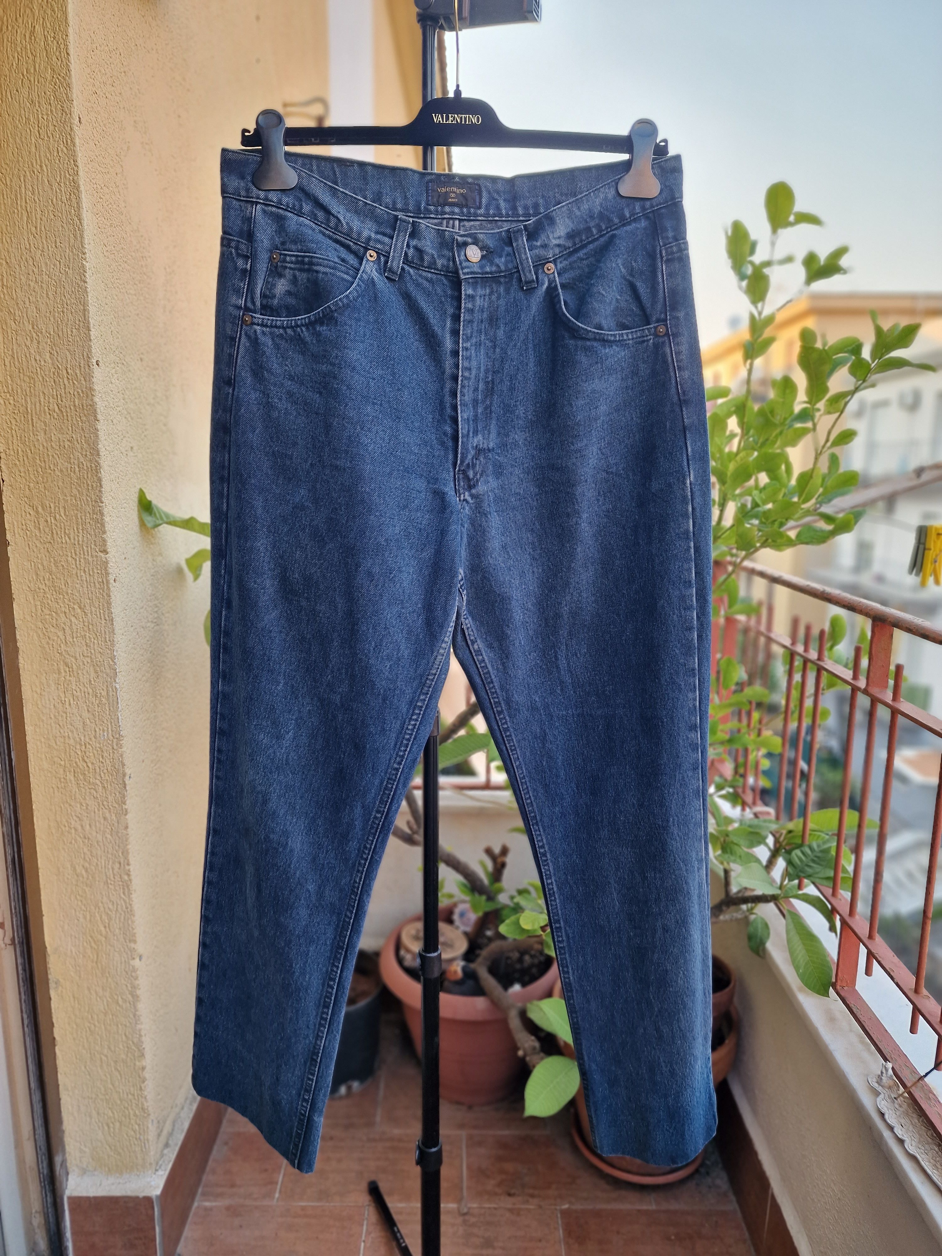 Valentino Rare Valentino Garavani 90s Straight Leg Denim Jeans Size US 32 / EU 48 - 1 Thumbnail