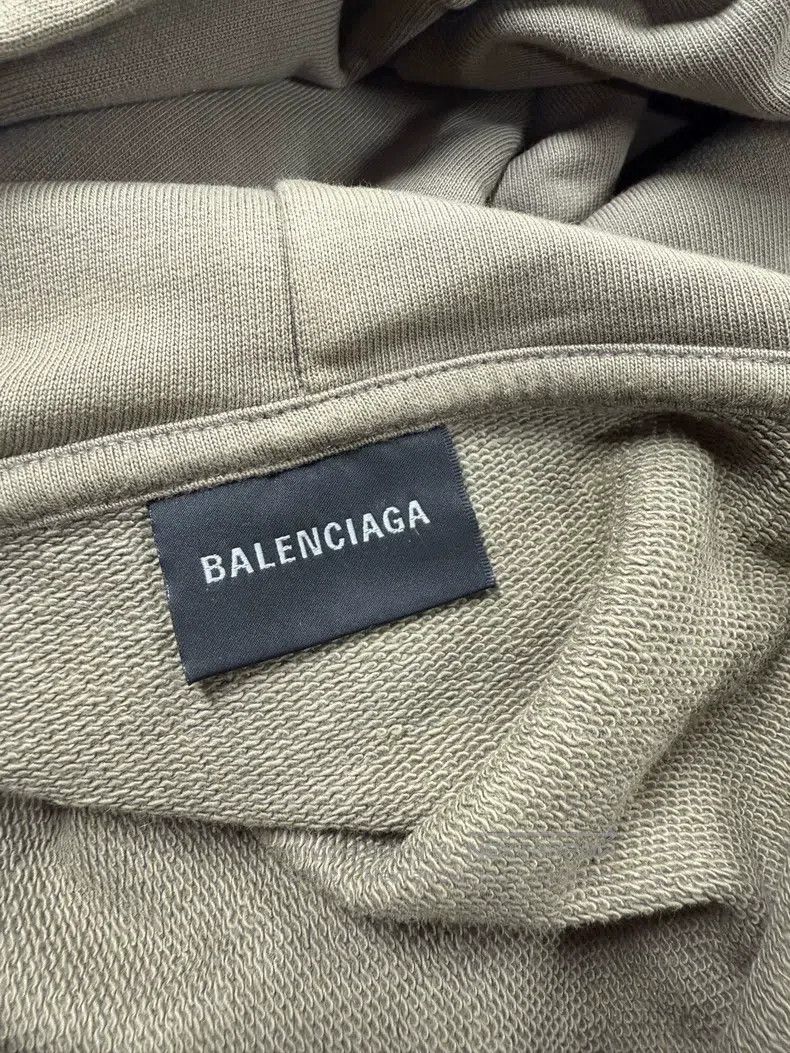 Balenciaga Balenciaga Sweatshirt hoodie wheat brown Size US XL / EU 56 / 4 - 3 Thumbnail