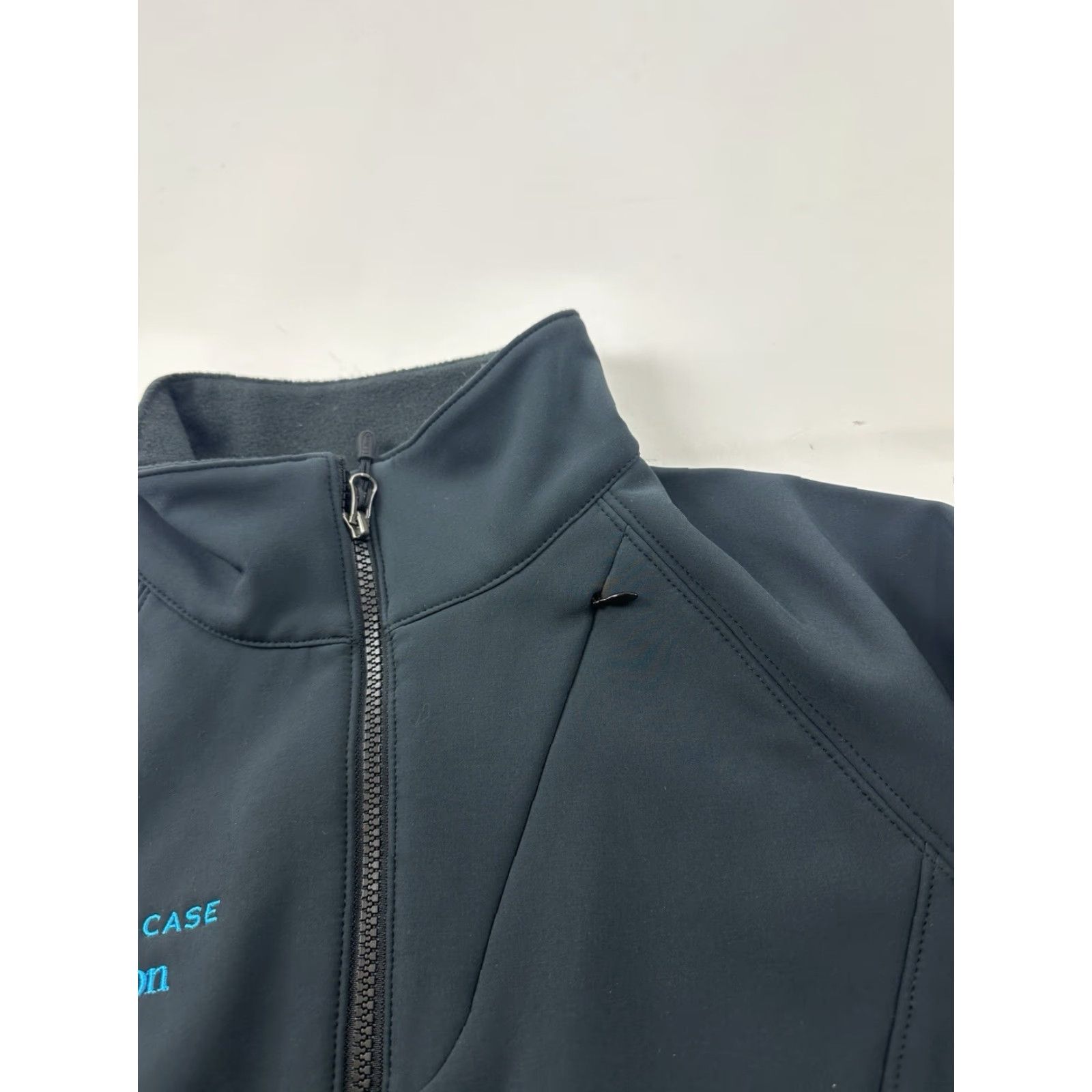 Vintage L.L. Bean Jacket Womens Medium Black Soft Shell Pathfinder Full Zip Wind-Resistant Pockets Zipper Logo Casual Travel Workwear Fall Winter Spring Size M / US 6-8 / IT 42-44 - 3 Thumbnail