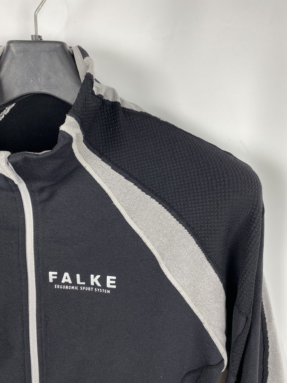 FALKE Falke Stretch Thermal Acrivewear Fullzip Jumper size L Size US L / EU 52-54 / 3 - 2 Thumbnail