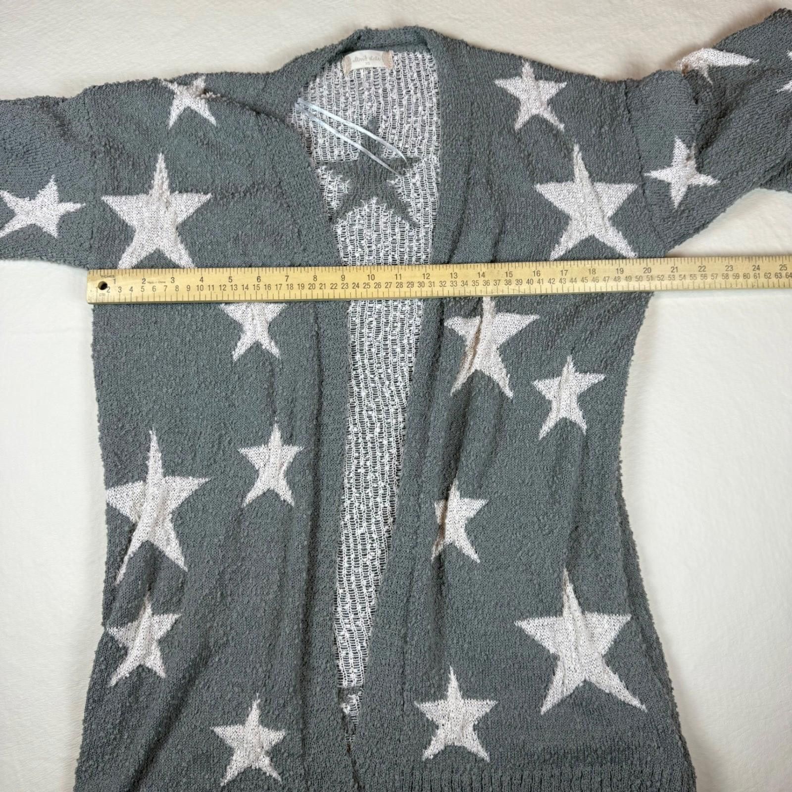 Other Altar'd State Women Grey Star Popcorn Knit Cardigan XS Size XS / US 0-2 / IT 36-38 - 6 Thumbnail