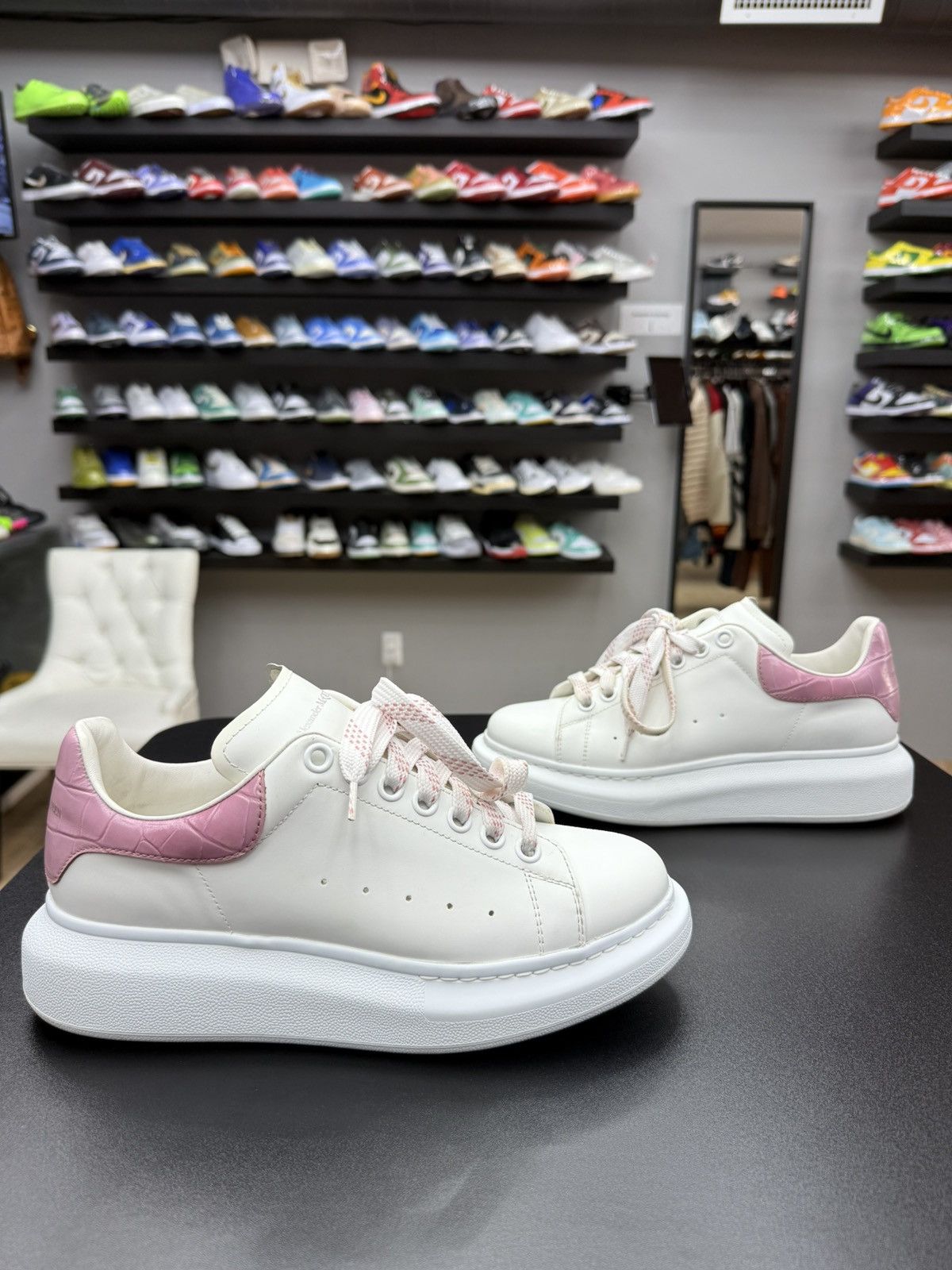 Alexander McQueen MCQUEEN Oversized Womens White Pink Sneakers Size 39.5 / 9.5 Size US 9 / IT 39 - 2 Thumbnail