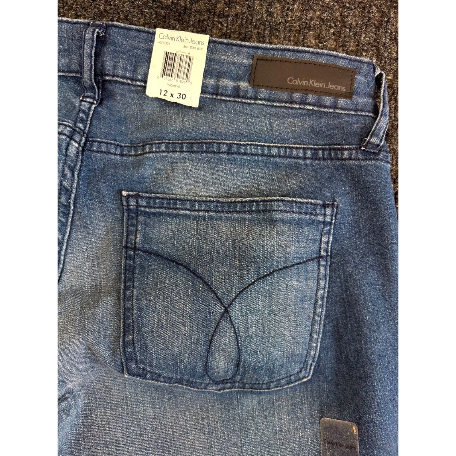 Calvin Klein Calvin Klein Jeans Ultimate Skinny Womens 12 Jeans 30 Blue Slim Fits 5-Pocket Logo ClassicCore Minimalist Fashion Denim Stretch Skinny 360 Star Blue Size 34" / US 12 / IT 48 - 5 Thumbnail