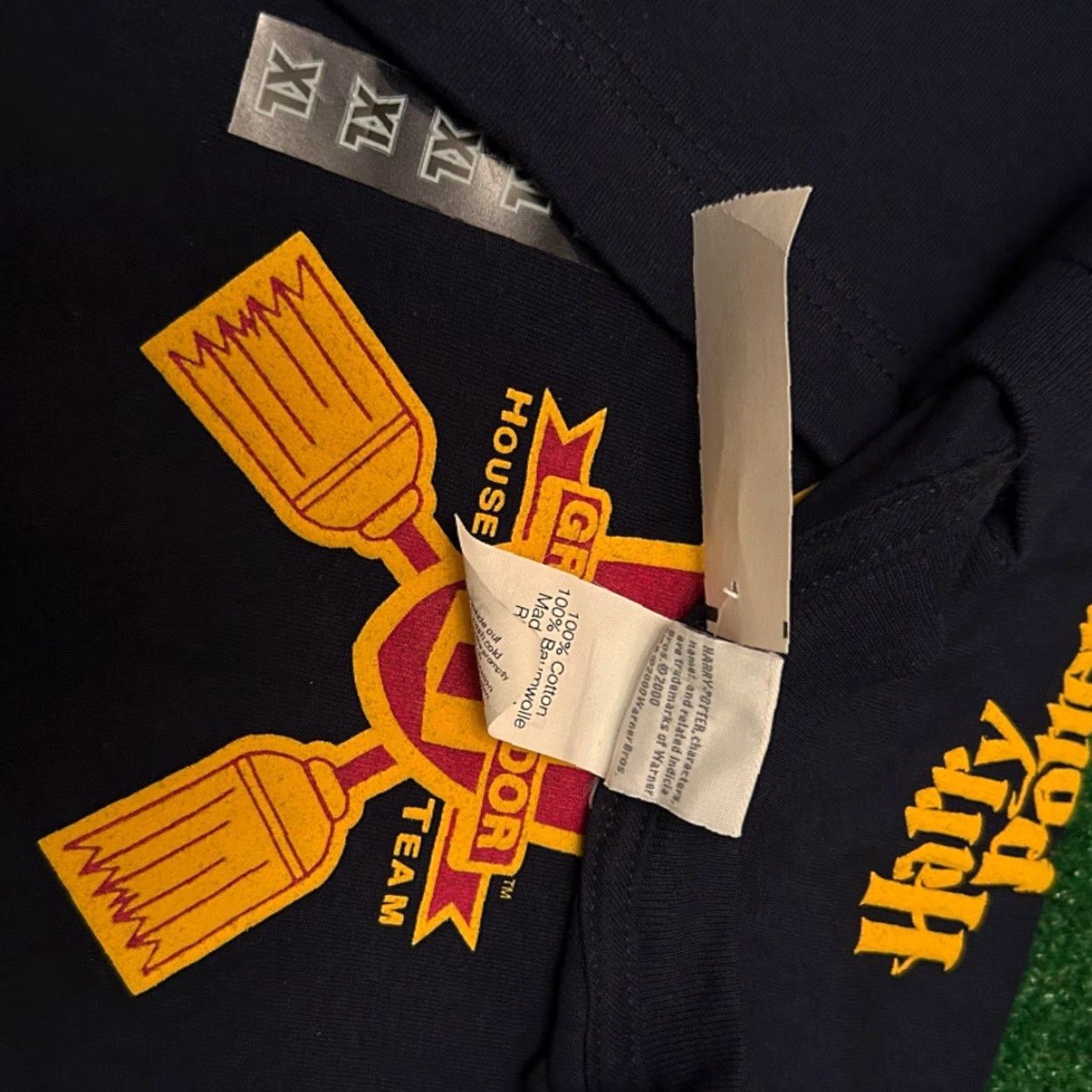 Vintage VINTAGE Harry Potter Gryffindor Quidditch Movie Book 2000 VTG Shirt Mens XL NWT Size US XL / EU 56 / 4 - 3 Thumbnail
