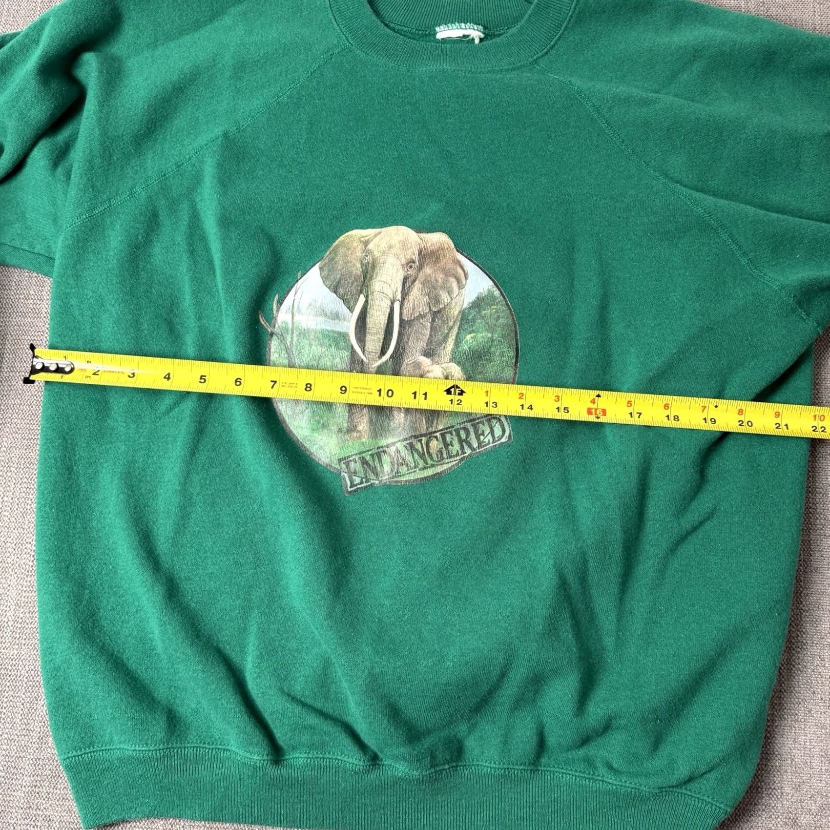 Vintage VINTAGE Sweatshirt 90s Elephant Endangered Crewneck Mens M Green Pullover Sweatshirt Mens Medium Green 90s Handcrafted United States Men Size US M / EU 48-50 / 2 - 5 Thumbnail