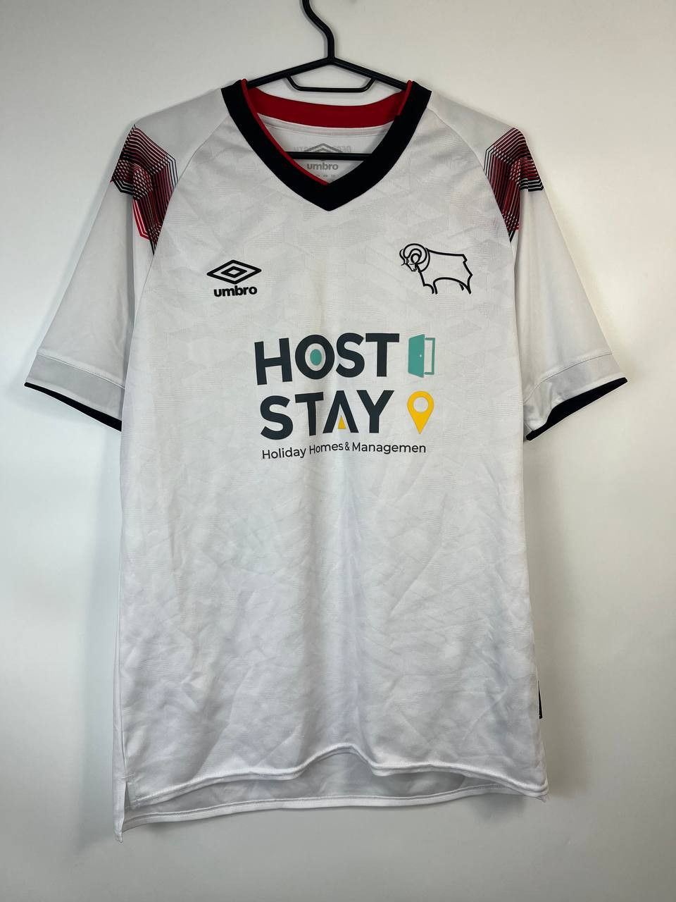 Umbro DERBY COUNTY 2022 2023 HOME SHIRT HOST STAY SIZE M Size US M / EU 48-50 / 2 - 1 Thumbnail