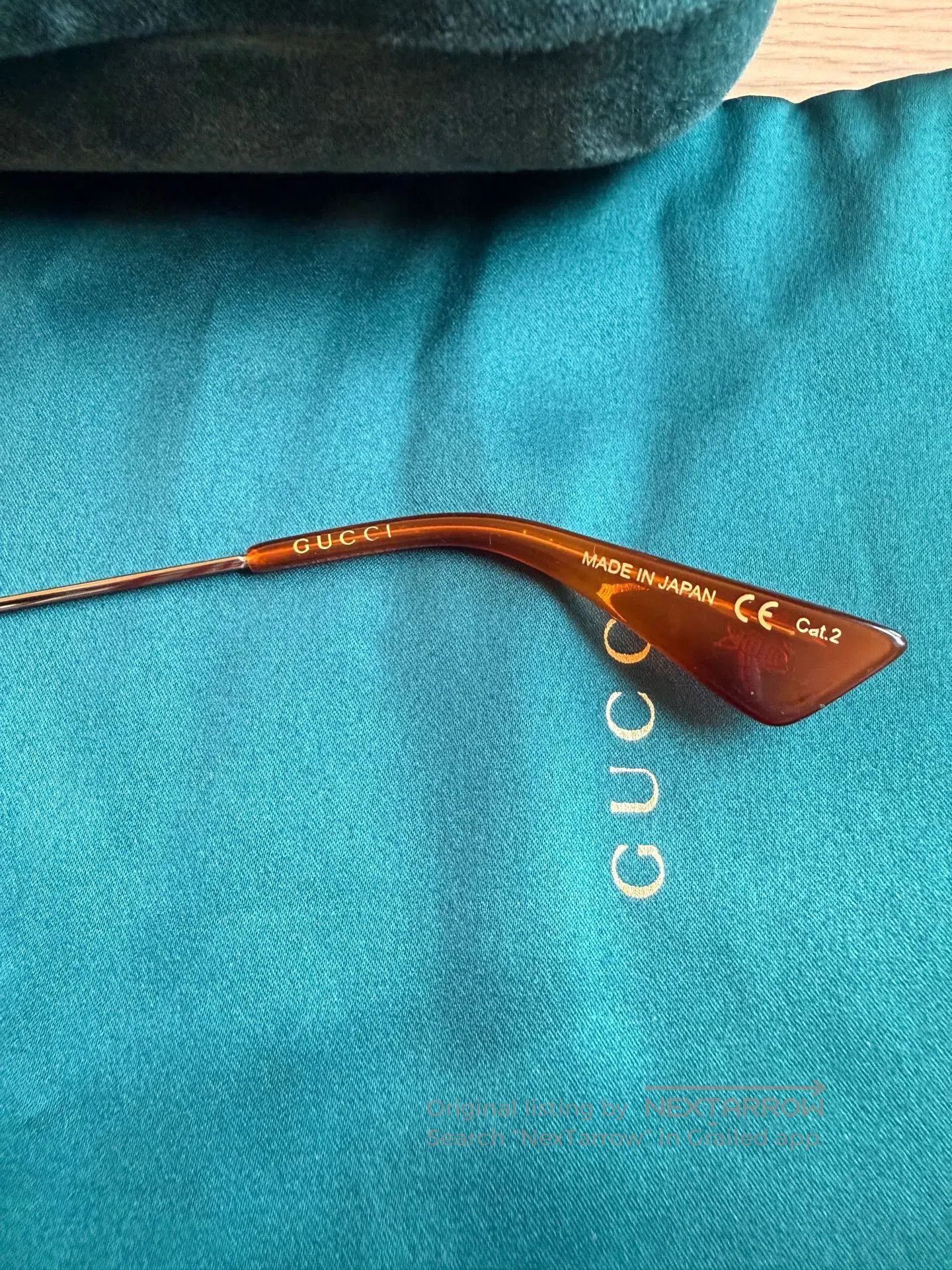 Gucci Gucci Round Frame Gold Bee Sunglasses. Size ONE SIZE - 3 Thumbnail