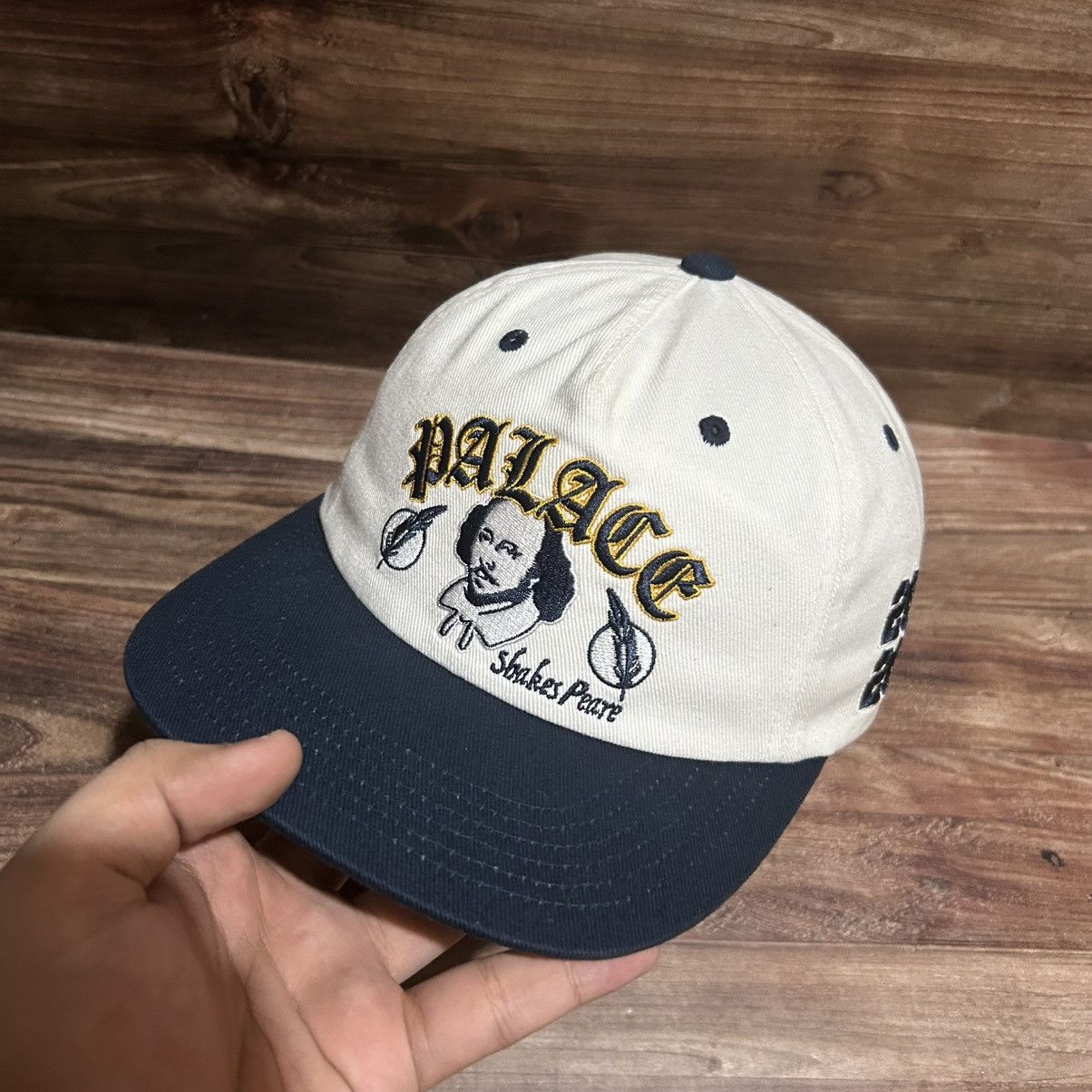 Palace Six panel palace shakespeare twotone logo Size ONE SIZE - 2 Thumbnail