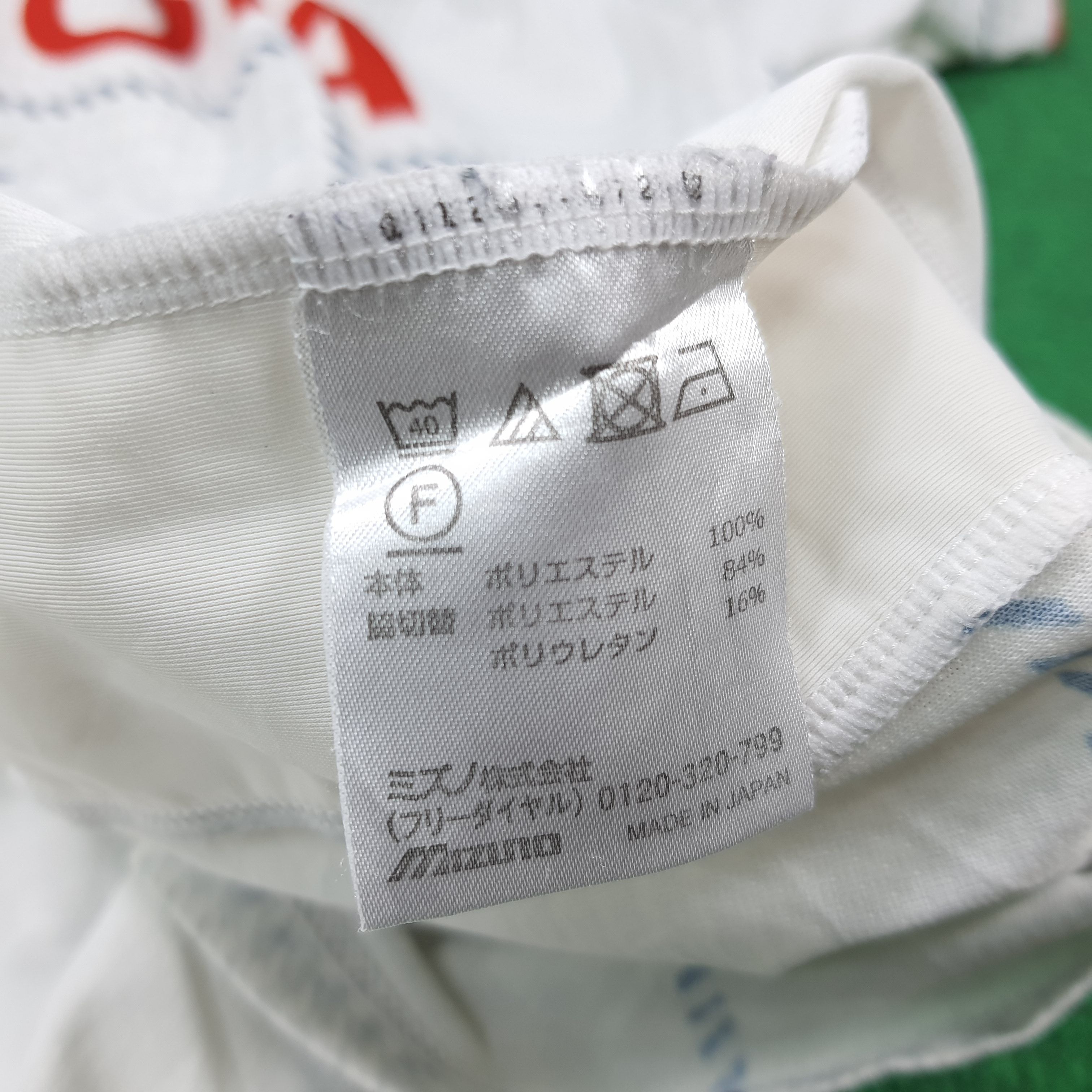 Mizuno Vintage Nagoya Grampus Eight J-League Away Jersey C285N56 Size US M / EU 48-50 / 2 - 7 Thumbnail