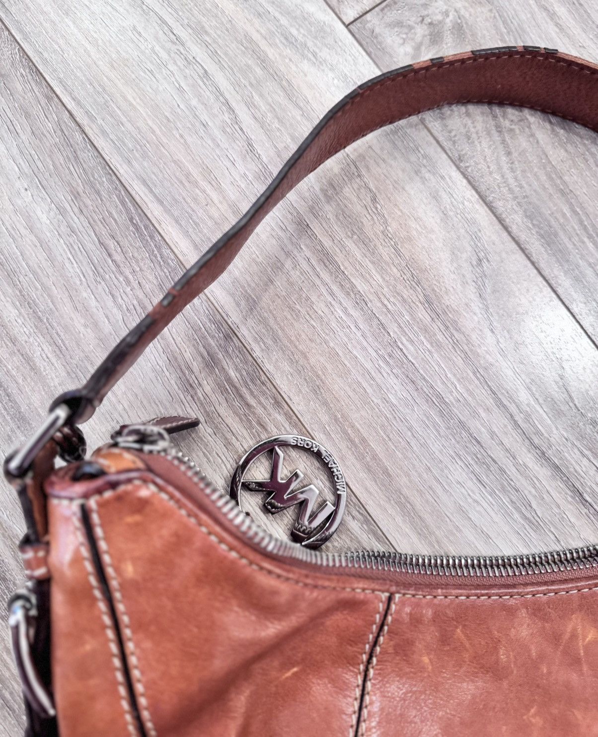 Michael Kors × Vintage Vintage Michael Kors Brown Leather Hobo Handbag Size ONE SIZE - 15 Thumbnail