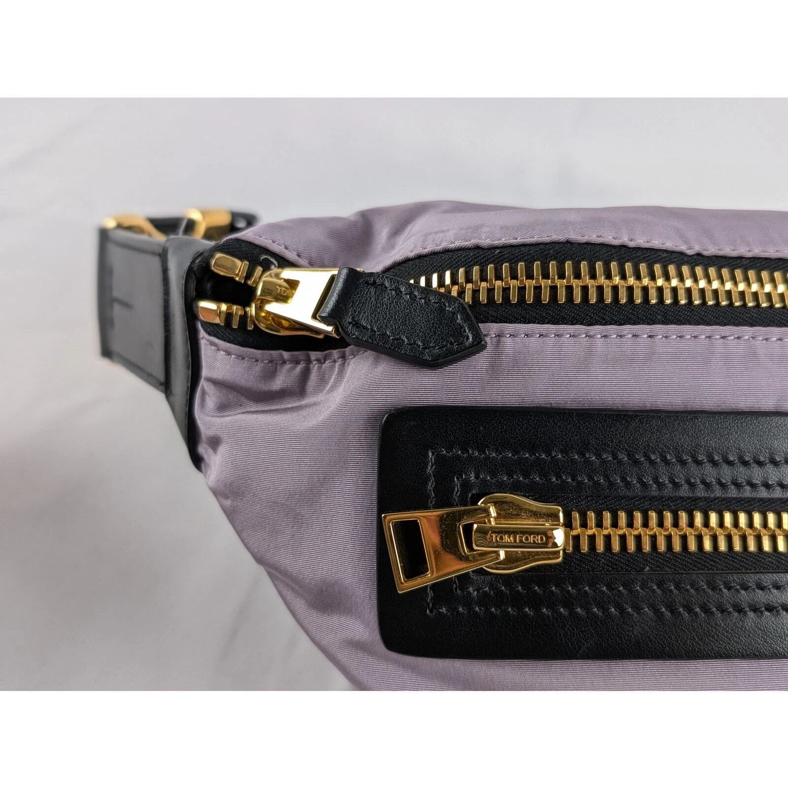 Tom Ford o1rshd1 Size: OS / Men Belt Bags in Lavander/Black Size ONE SIZE - 7 Thumbnail