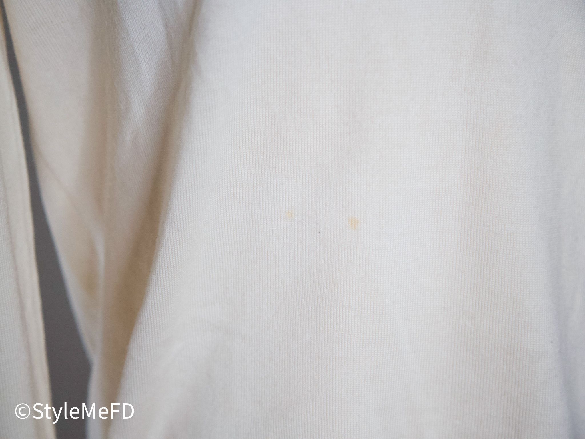 Gucci Gucci V Neck Pullover in Off-White w Blue & Bee Detailing Size US XL / EU 56 / 4 - 7 Thumbnail