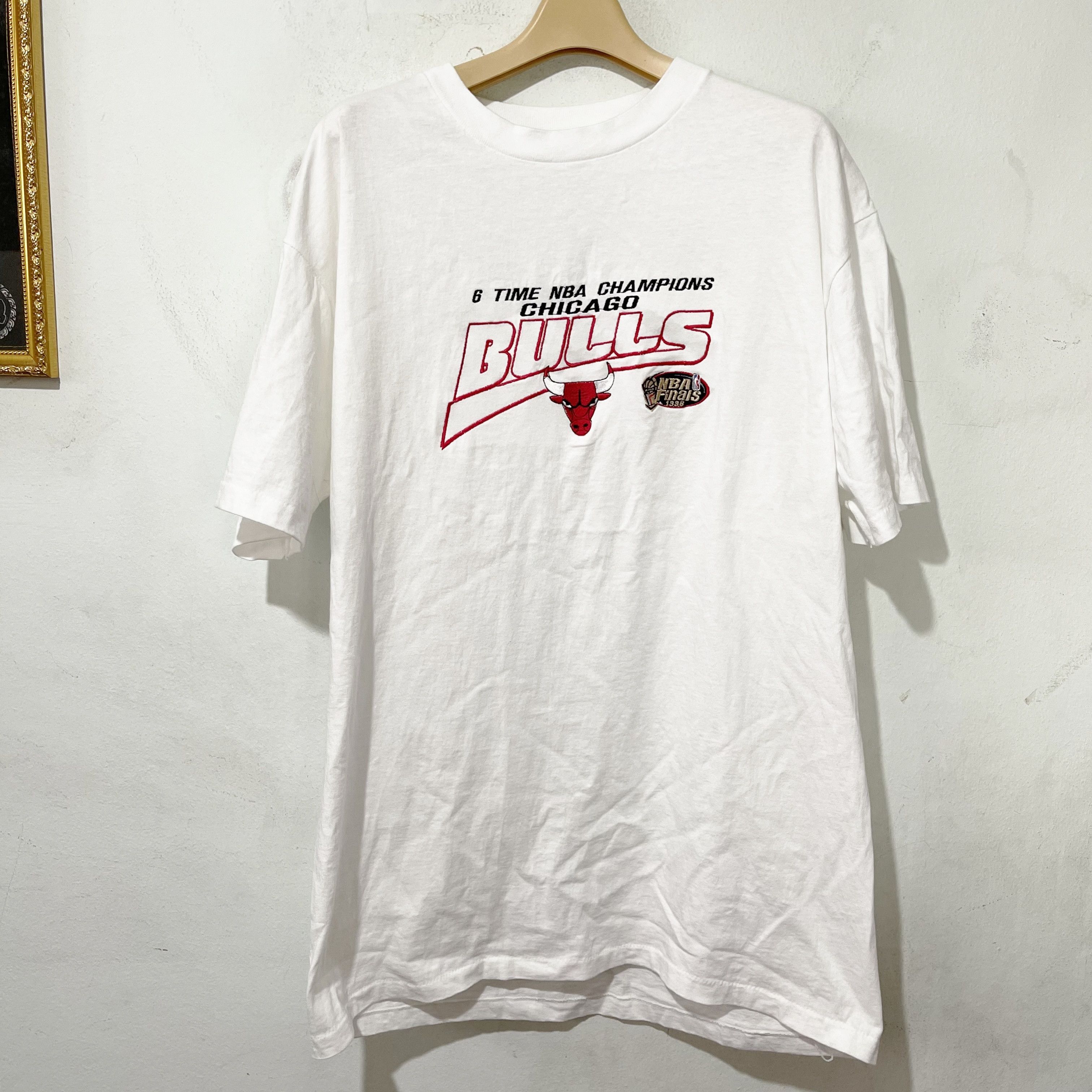 NBA Vintage Chicago Bulls 6 Time NBA Champions T-Shirt Size US L / EU 52-54 / 3 - 1 Thumbnail
