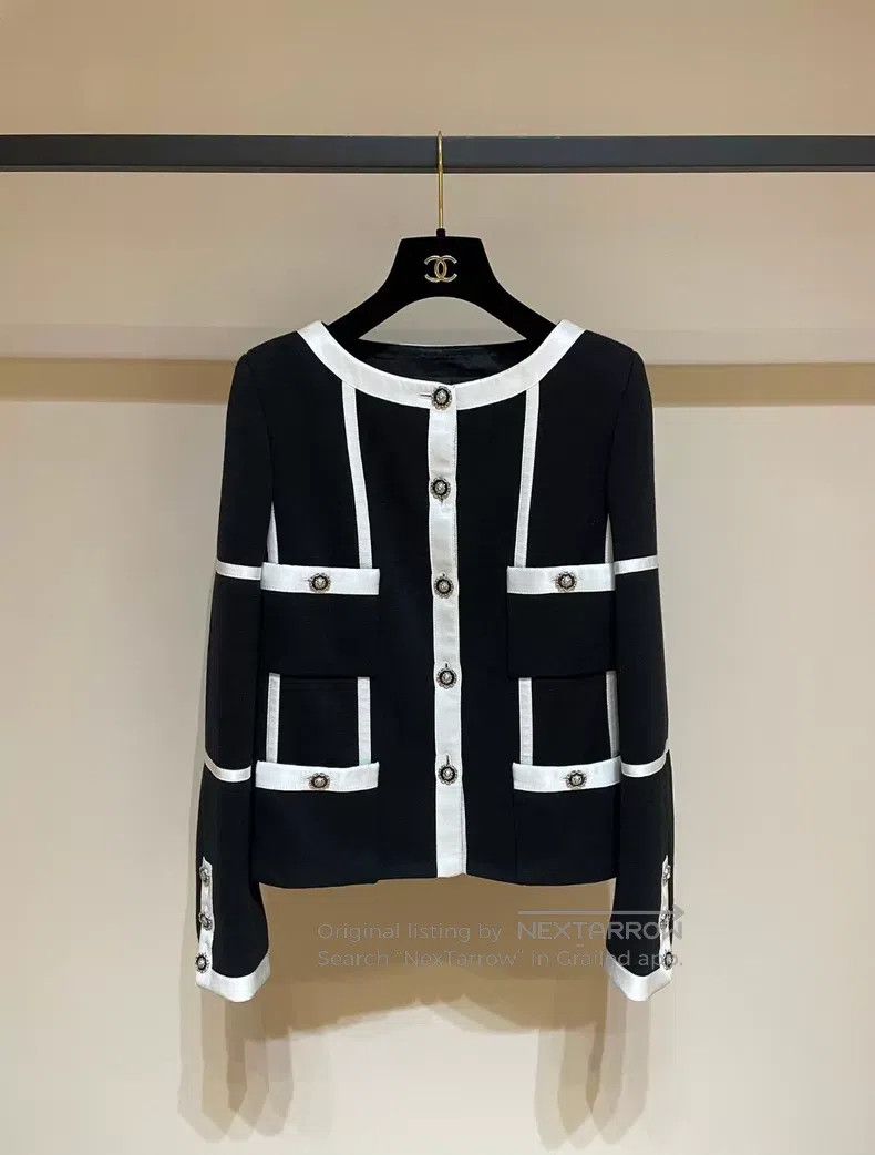 Chanel Chanel 20 Handicraft Workshop Autumn and Winter Black and Size XXS / US 00 / IT 34 - 1 Thumbnail