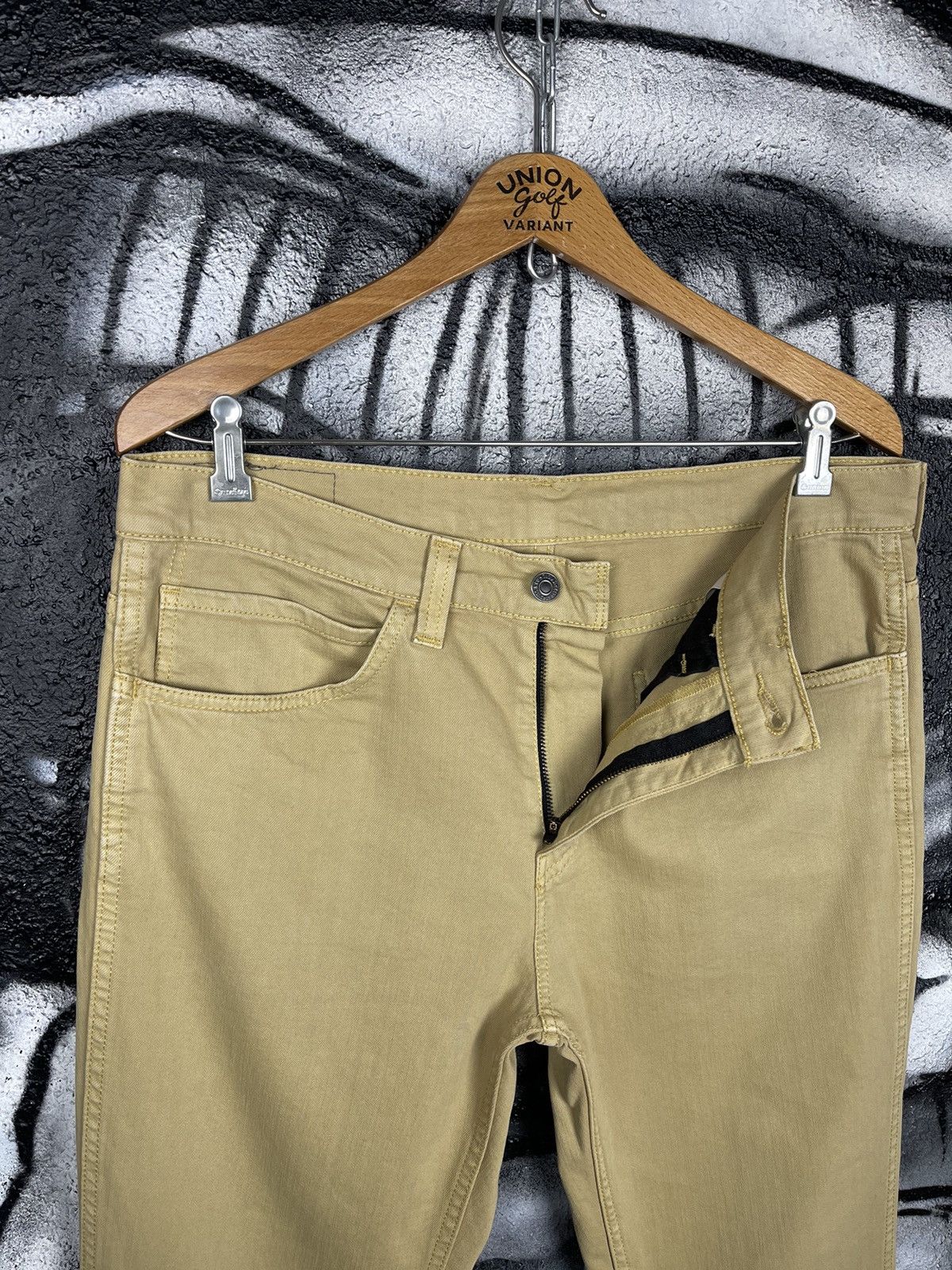 Levi's Levi’s 511 Black Tab R Beige Jeans Men’s Size W34 L32 Size US 34 / EU 50 - 9 Thumbnail