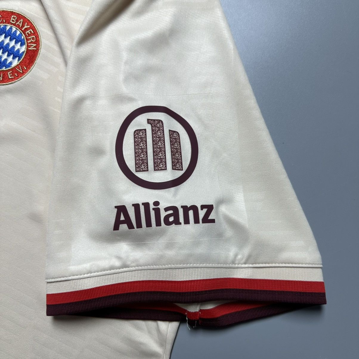 Vintage BAYERN ADIDAS 2024/2025 FOOTBALL THIRD JERSEY #25 MULLER Size US XXL / EU 58 / 5 - 9 Thumbnail