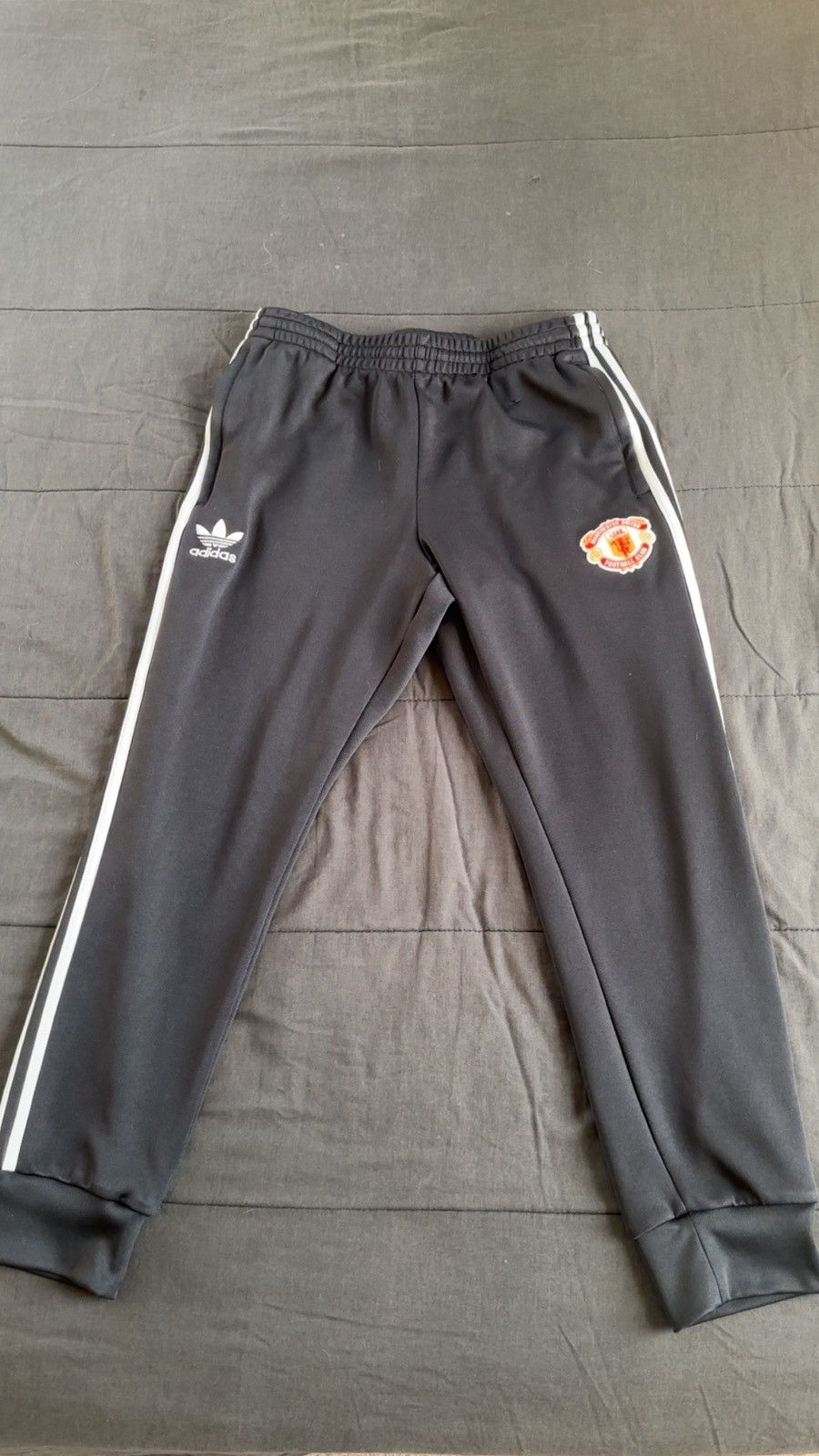 Adidas Adidas Manchester United Joggers Size US 34 / EU 50 - 2 Thumbnail
