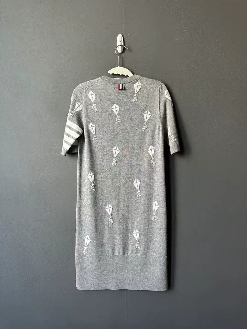 Thom Browne Thom Browne size36 Gray kites embroidered wool dress Size XS / US 0-2 / IT 36-38 - 2 Thumbnail