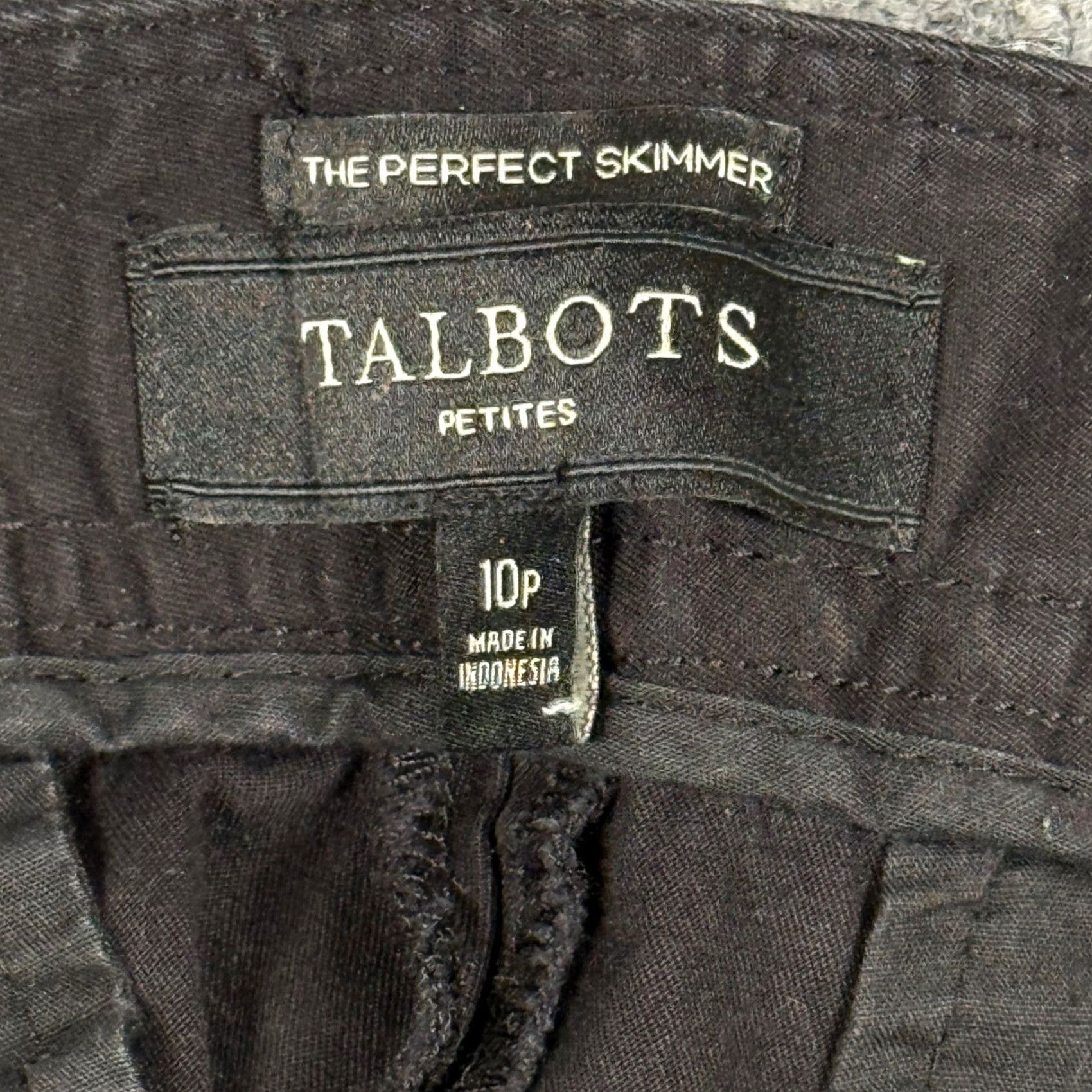 Talbots Talbots Petite Perfect Skimmer Capri Pants Black Button Hem Mid Rise 33 in 20 in Inseam Cotton Spandex Twill Casual Workwear Womens Pants Size 32" / US 10 / IT 46 - 5 Thumbnail