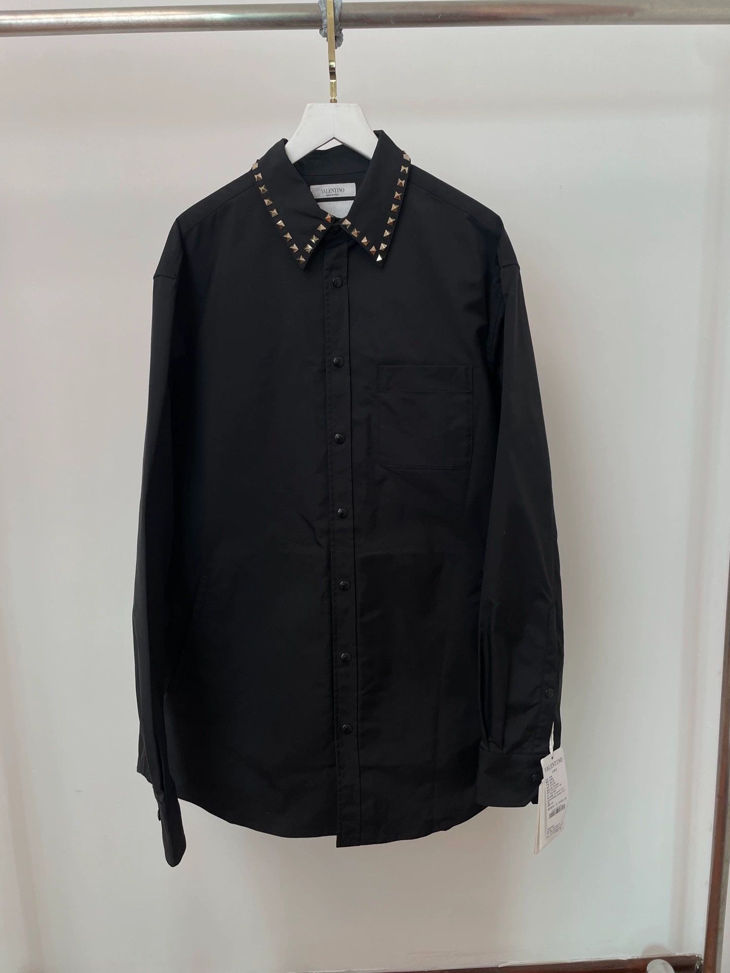 Valentino Valentino Rivet Collar Long Sleeve Black Shirt 46 Size US S / EU 44-46 / 1 - 1 Thumbnail