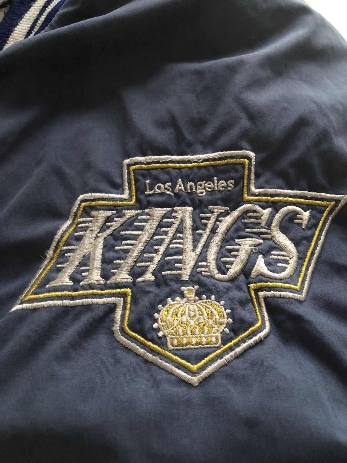 NHL VINTAGE LOS ANGELES KINGS NHL BOMBER JACKET Size US L / EU 52-54 / 3 - 5 Thumbnail