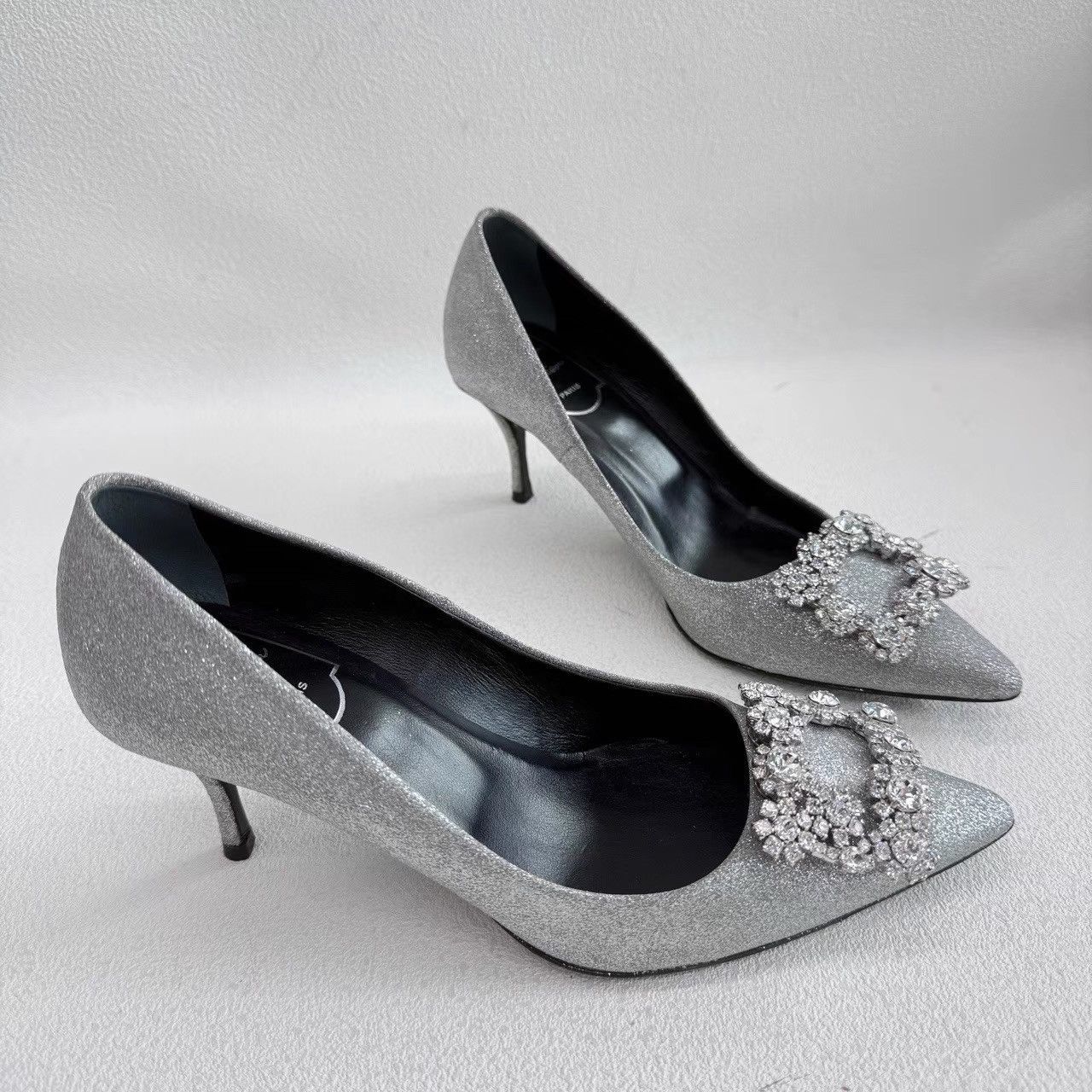 Roger Vivier Roger Vivier Silver Crystal Pointed Toe Stiletto Heels K51 Size US 7 / IT 37 - 3 Thumbnail