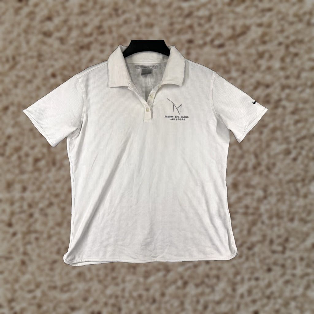 Nike VINTAGE Nike Polo Shirt Womens L White Golf Modern Shirt Ladies Polo Size L / US 10 / IT 46 - 1 Thumbnail
