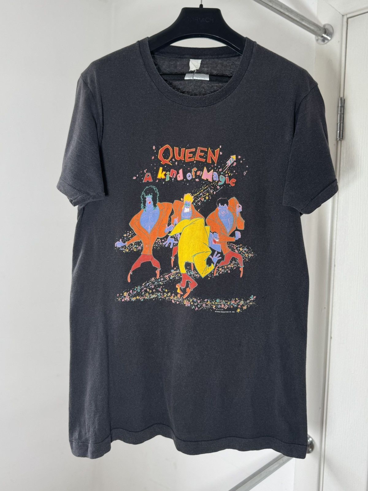 Band Tees Vintage 1986 QUEEN "A Kind Of Magic” Single Stitch Tee Size US L / EU 52-54 / 3 - 1 Thumbnail