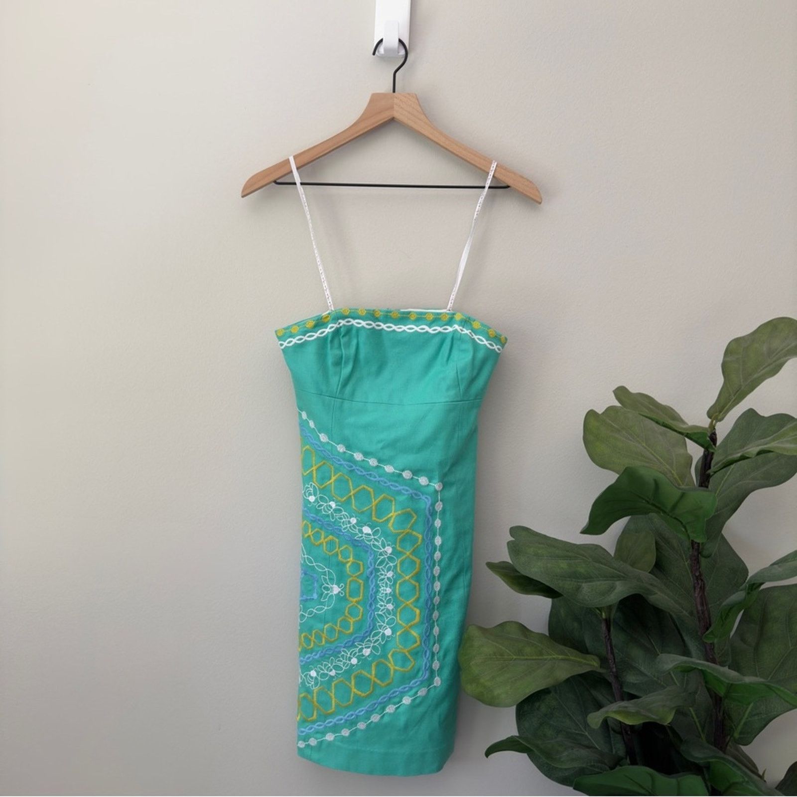 Lilly Pulitzer Lilly Pulitzer Strapless Mini Dress Bumble Bee Embroidered S Size XS / US 0-2 / IT 36-38 - 1 Thumbnail