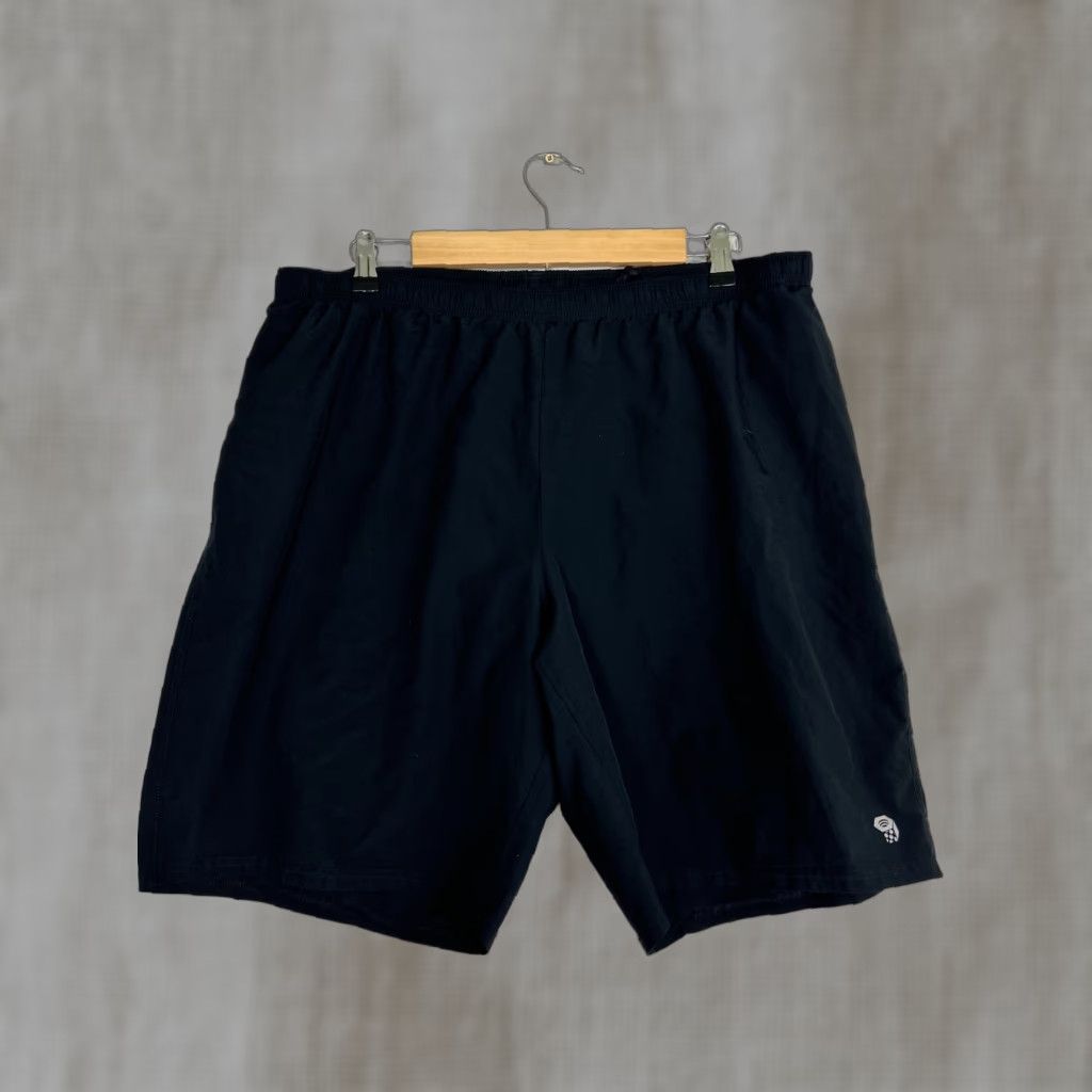 Mountain Hardwear Mountain Hardwear Shorts Mens XL Black Lined Performance Sport Track Vented Mens Size US 36 / EU 52 - 1 Thumbnail