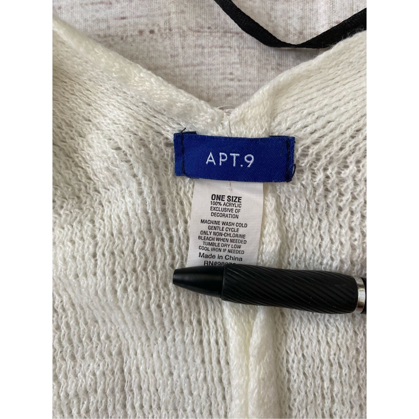 Apt. 9 Apt 9 women OS sweater wrap with front pockets & fringe hem Size S / US 4 / IT 40 - 6 Thumbnail