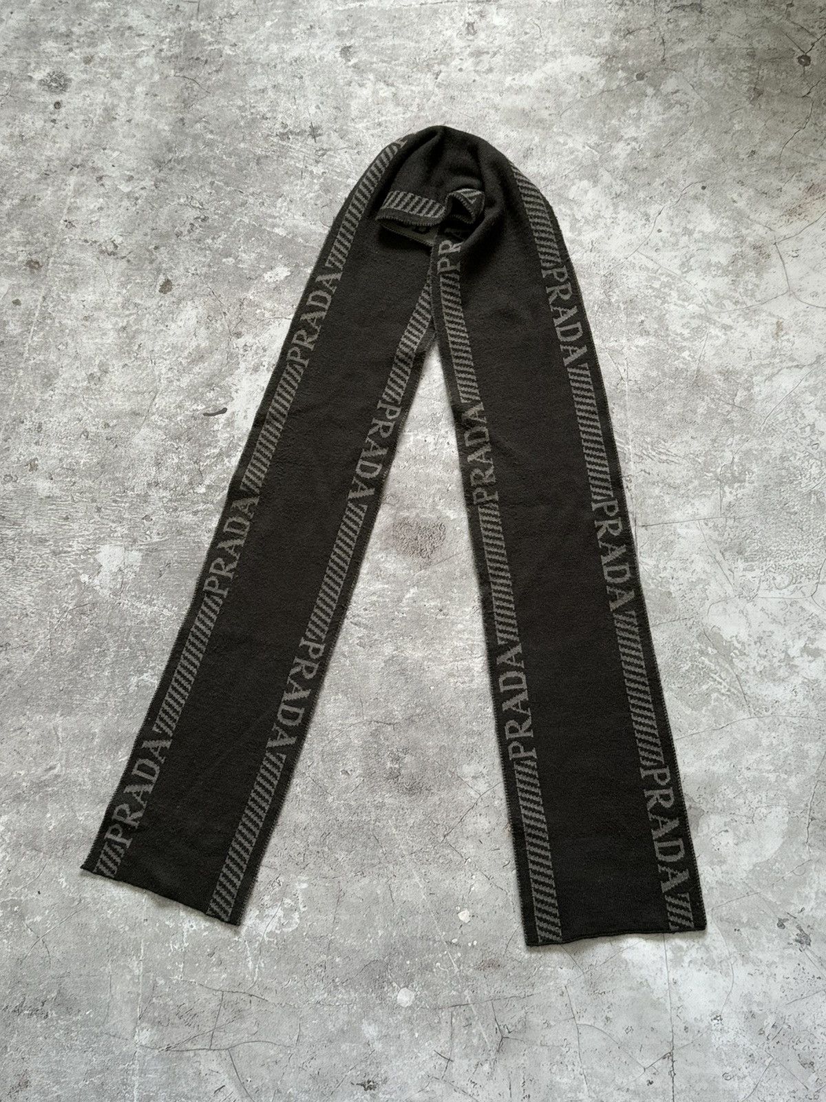 Prada Prada Logo Intarsia Two-Tone wool scarf Size ONE SIZE - 3 Thumbnail