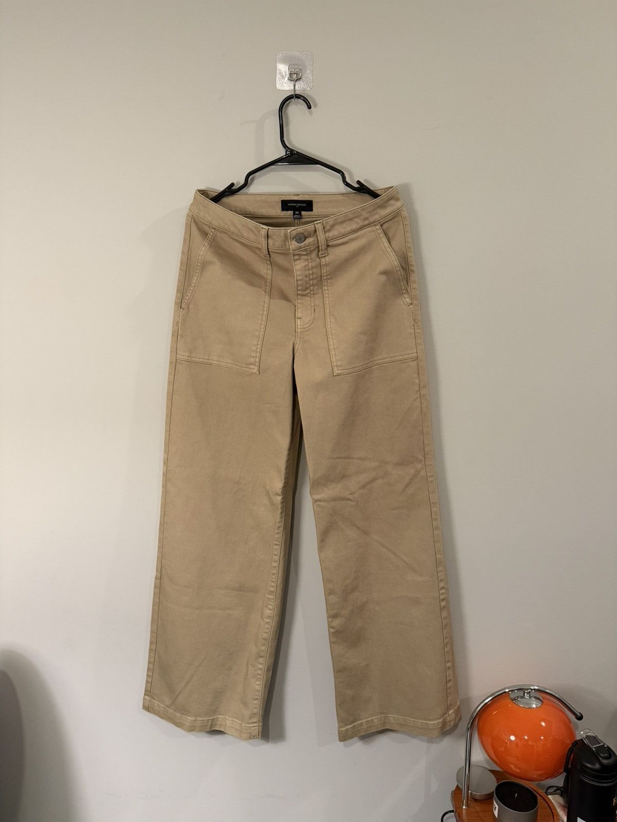 Banana Republic Banana Republic Khaki Workwear Style Pants Size US 30 / EU 46 - 1 Thumbnail