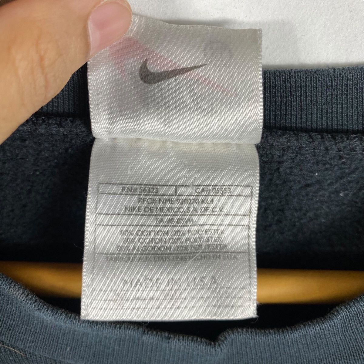 Nike × Vintage Vintage 90's NIKE Small Embroidery Swoosh Crewneck Size US XL / EU 56 / 4 - 6 Thumbnail