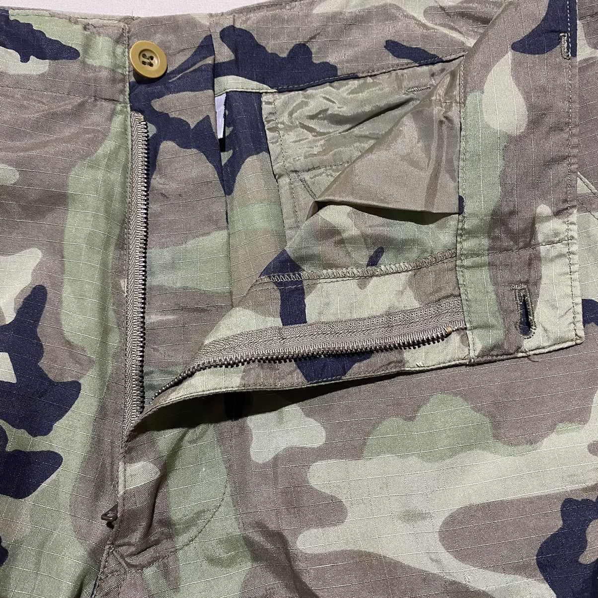 Hook-Ups Vintage Bitch Skateboards Camo Cargo Shorts Size US 34 / EU 50 - 5 Thumbnail