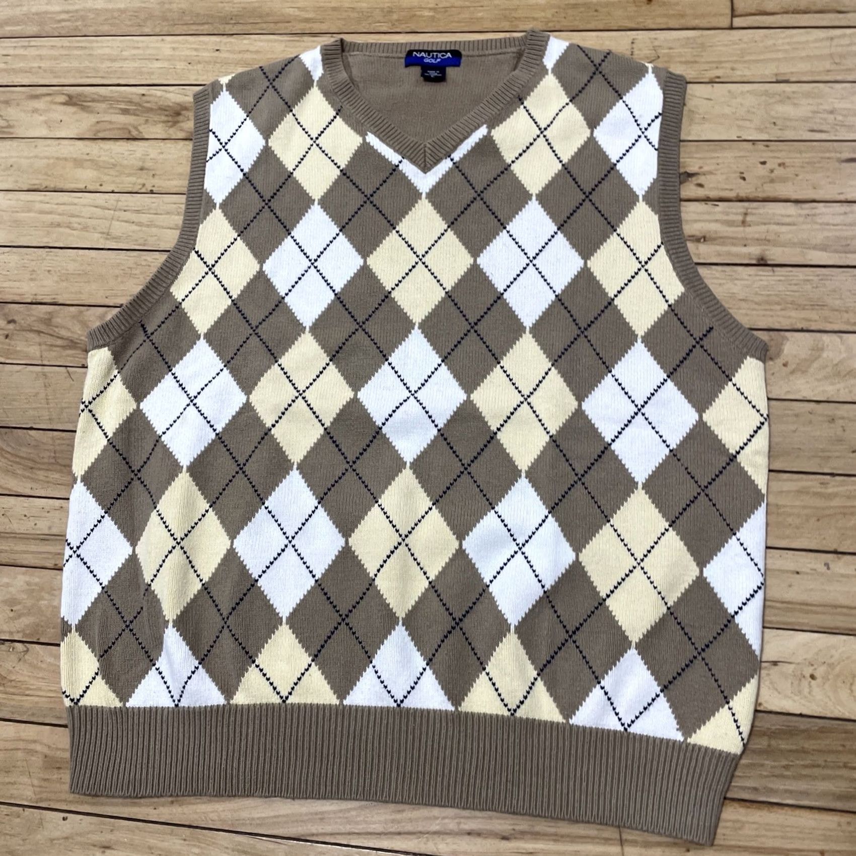 Nautica VINTAGE Nautica Men L Golf Sweater Vest Tan Brown White Argyle Diamond 90s Size US L / EU 52-54 / 3 - 3 Thumbnail