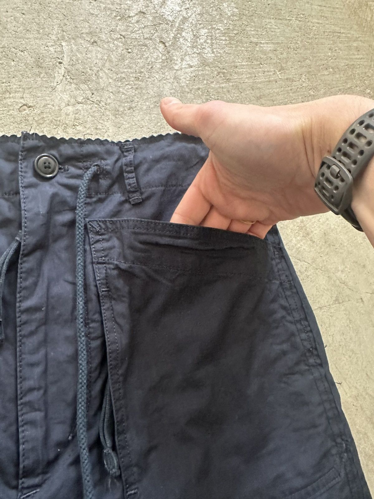 Takahiromiyashita The Soloist. Takahiro Miyashita TheSoloist Shorts Navy multi pocket S Size US 30 / EU 46 - 4 Thumbnail