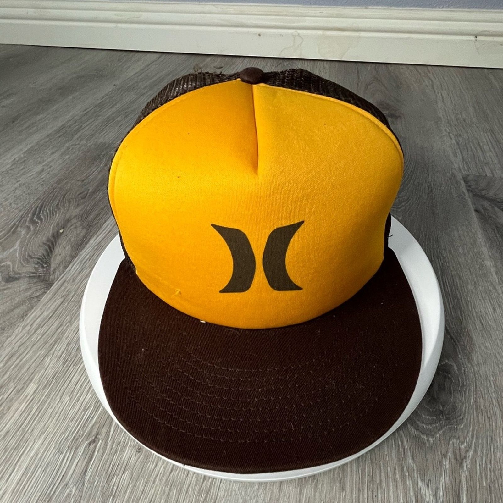 Hurley Hurley Warner Brown Snapback Adjustable Mesh Trucker Hat Size ONE SIZE - 1 Thumbnail
