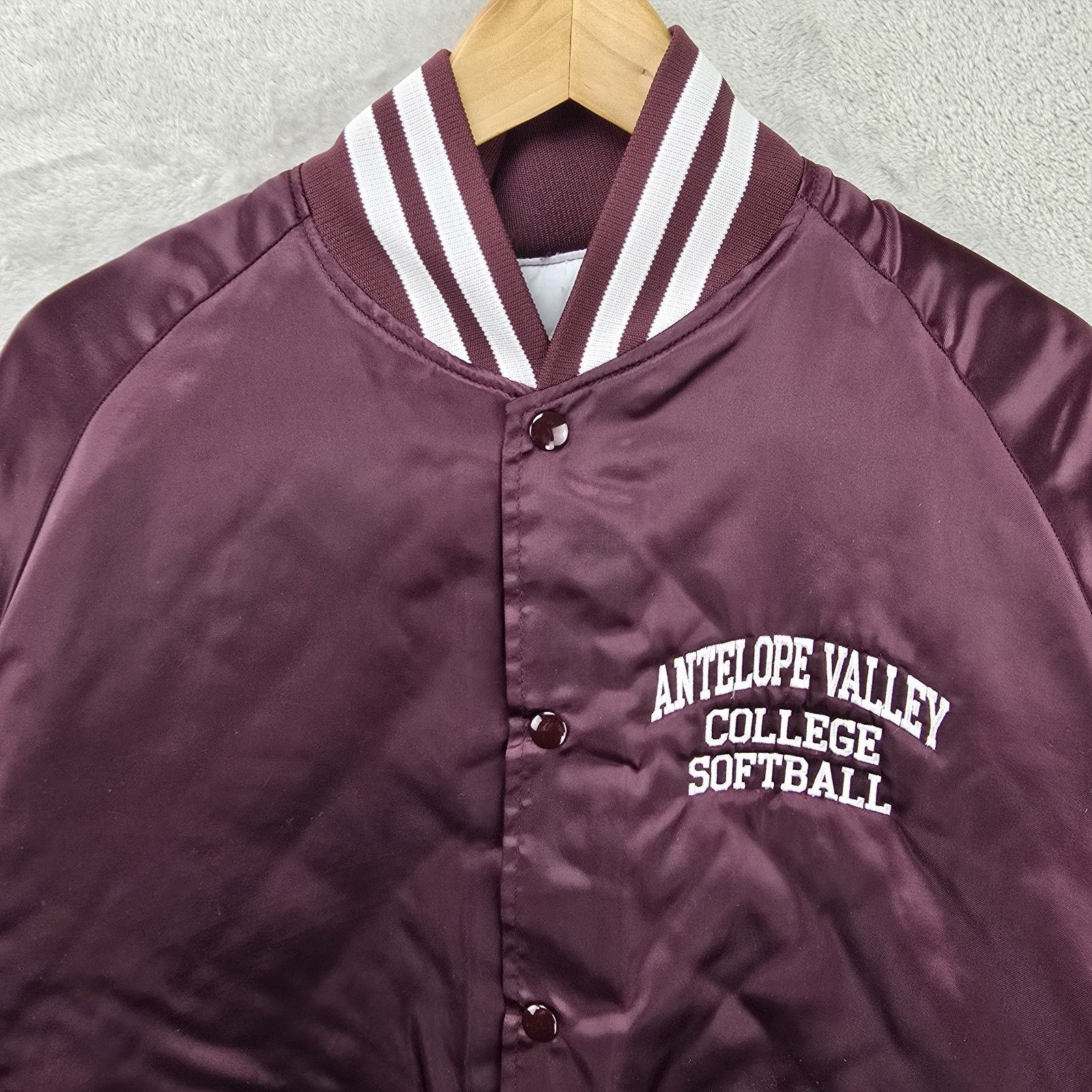 Other Vintage Don Alleson Bomber Jacket XL Maroon Satin Quilted Size US XL / EU 56 / 4 - 3 Thumbnail
